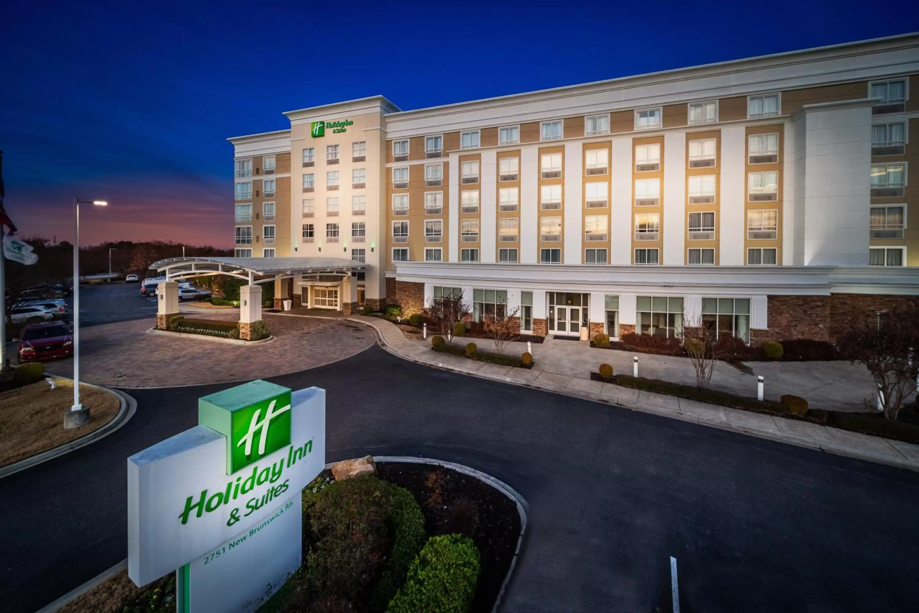 Property building in Holiday Inn Hotel & Suites Memphis-Wolfchase Galleria, an IHG Hotel