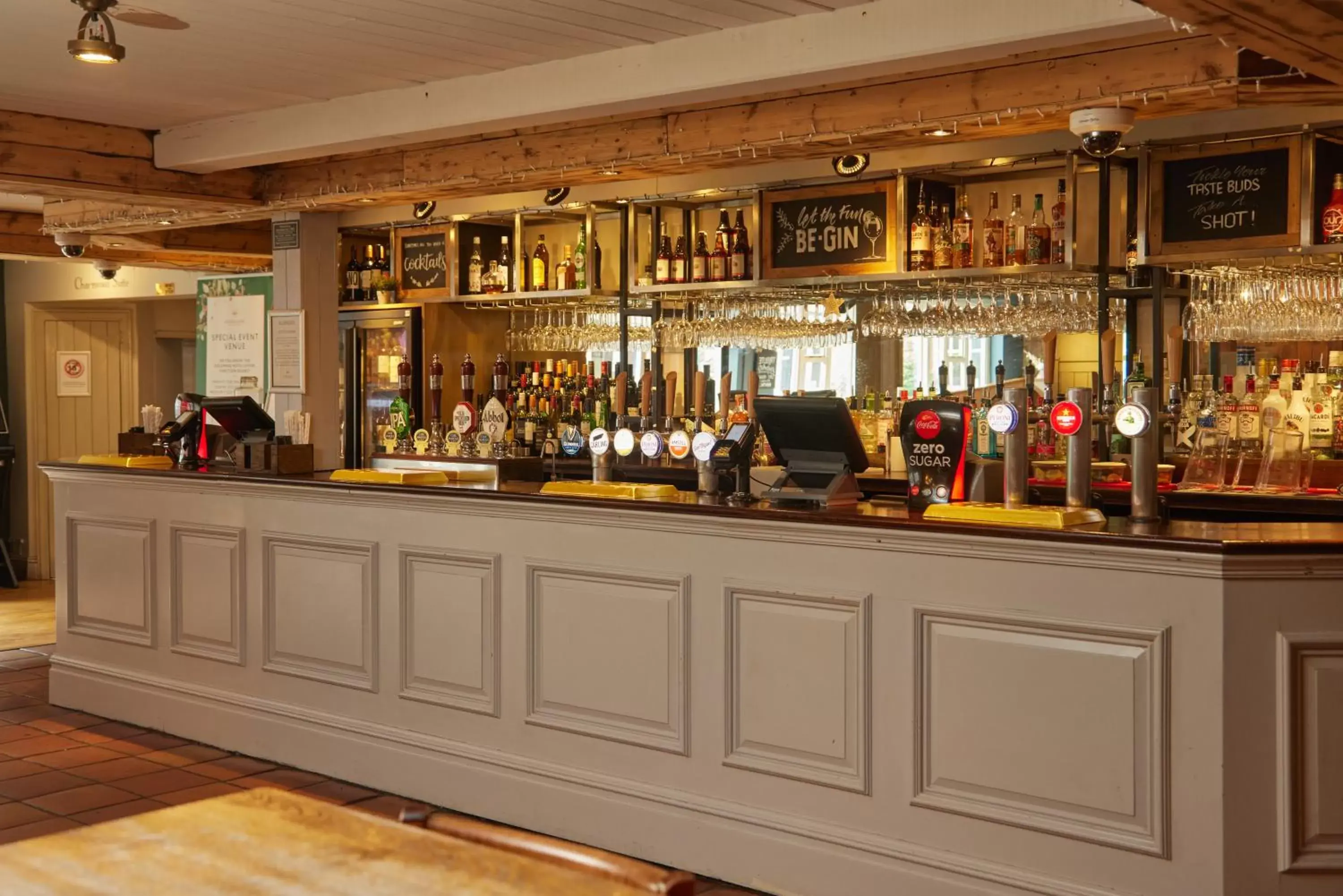 Lounge or bar in Fieldhead Hotel by Greene King Inns
