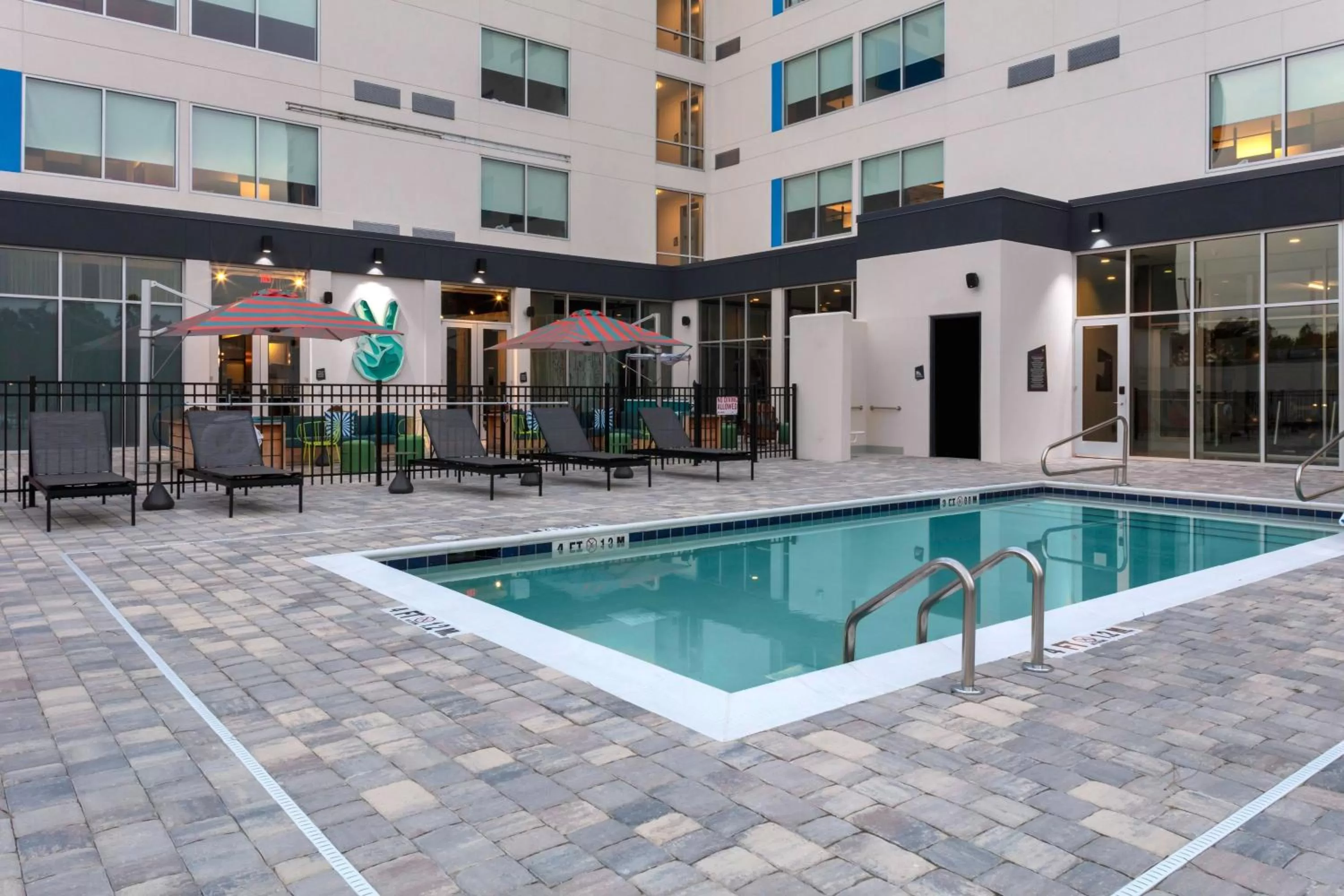 Swimming pool in Aloft Savannah Airport