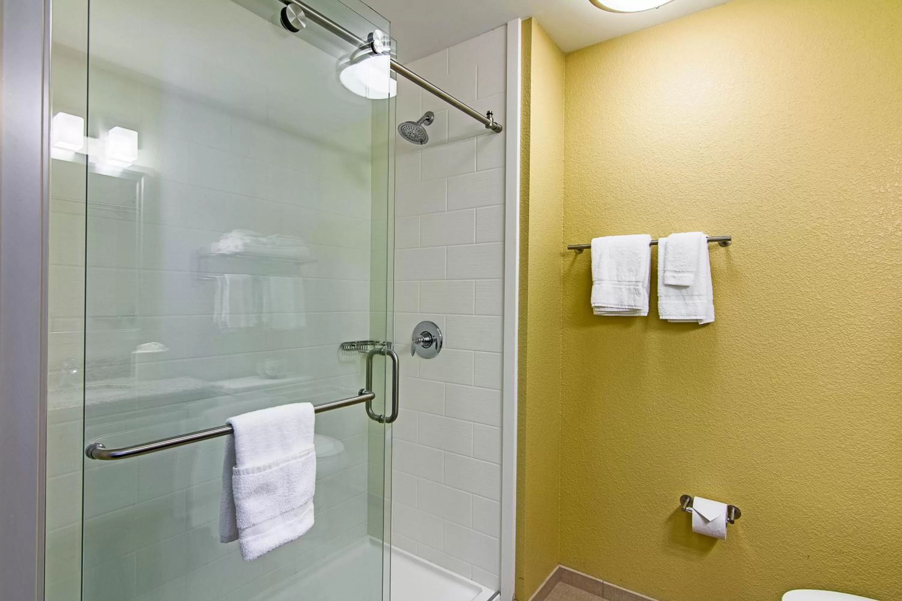 Shower in Sleep Inn & Suites West-Near Medical Center