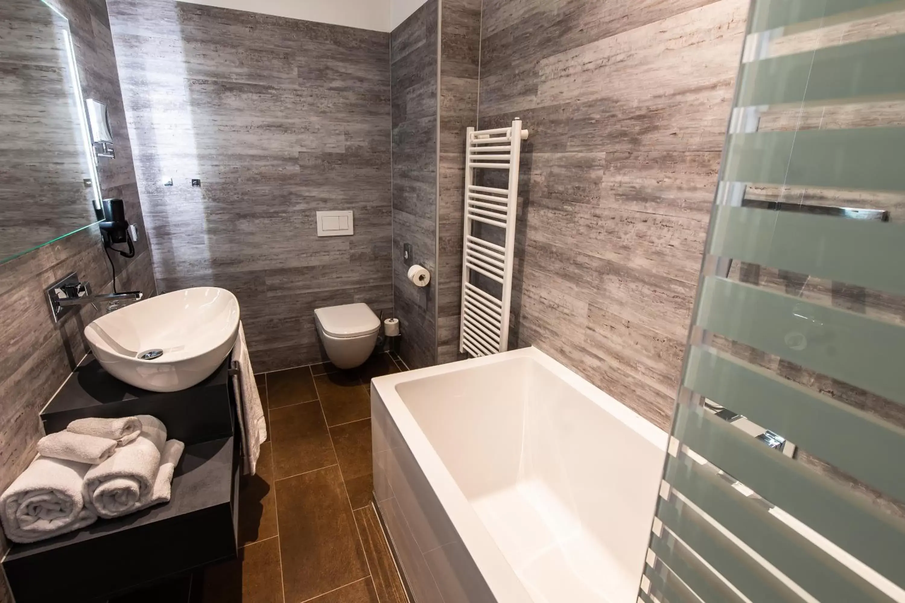 Bathroom in Hotel LifeStyle Mindelheim