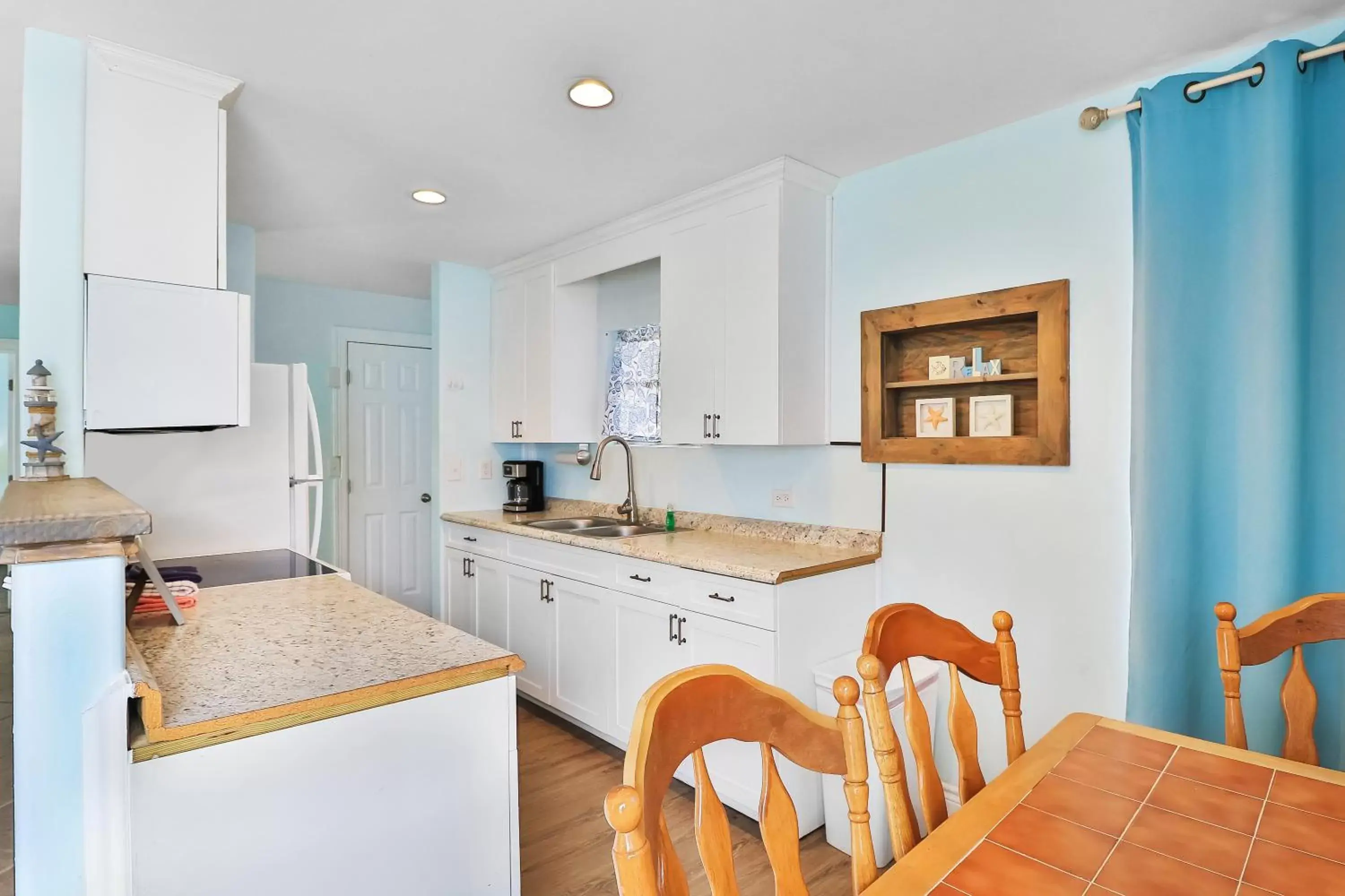 kitchen, Kitchen/Kitchenette in Tropic Island Resort