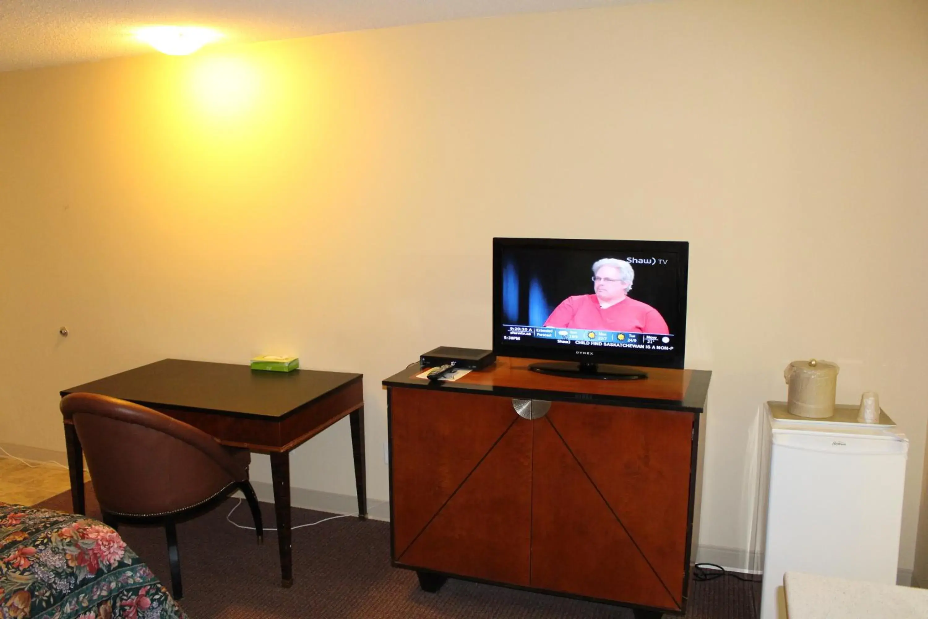 TV and multimedia, TV/Entertainment Center in Travelodge by Wyndham Swift Current