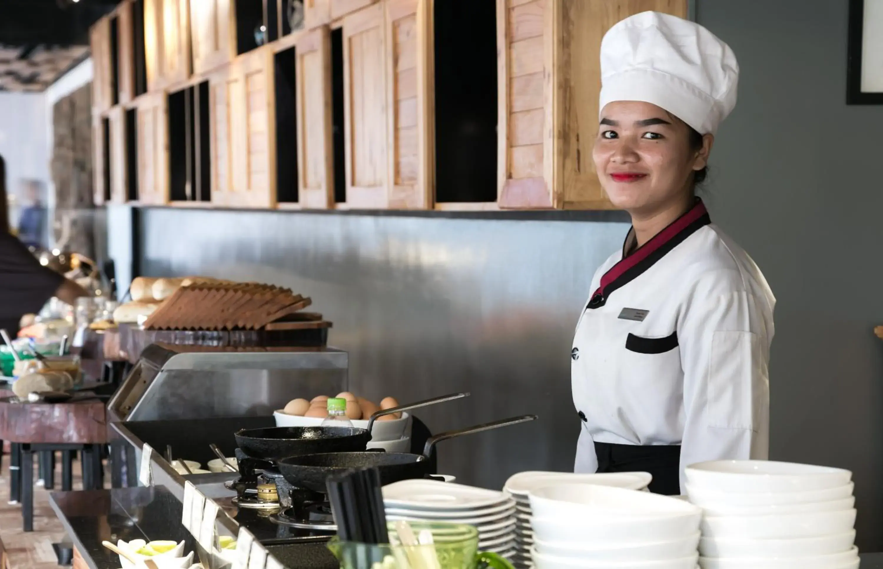 Restaurant/places to eat, Staff in Damrei Angkor Hotel