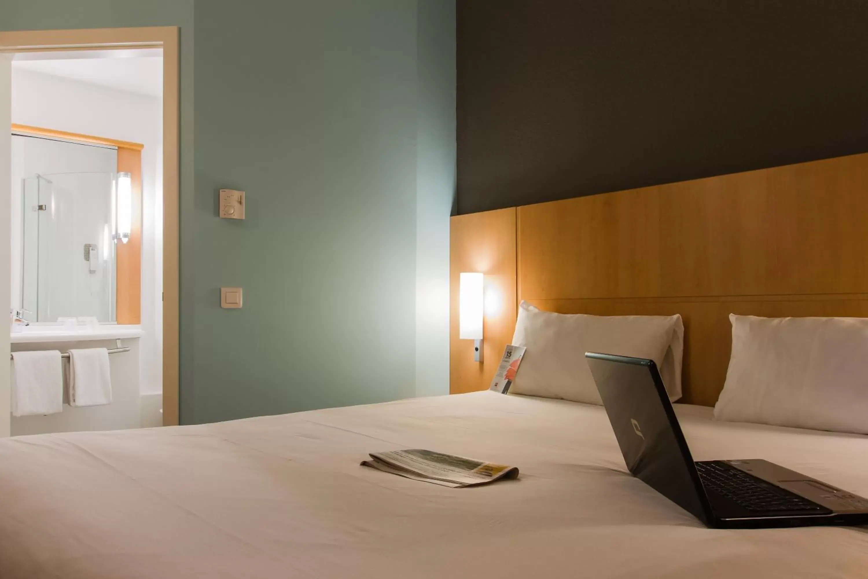 Bed in Hotel Ibis Lisboa Parque das Nações