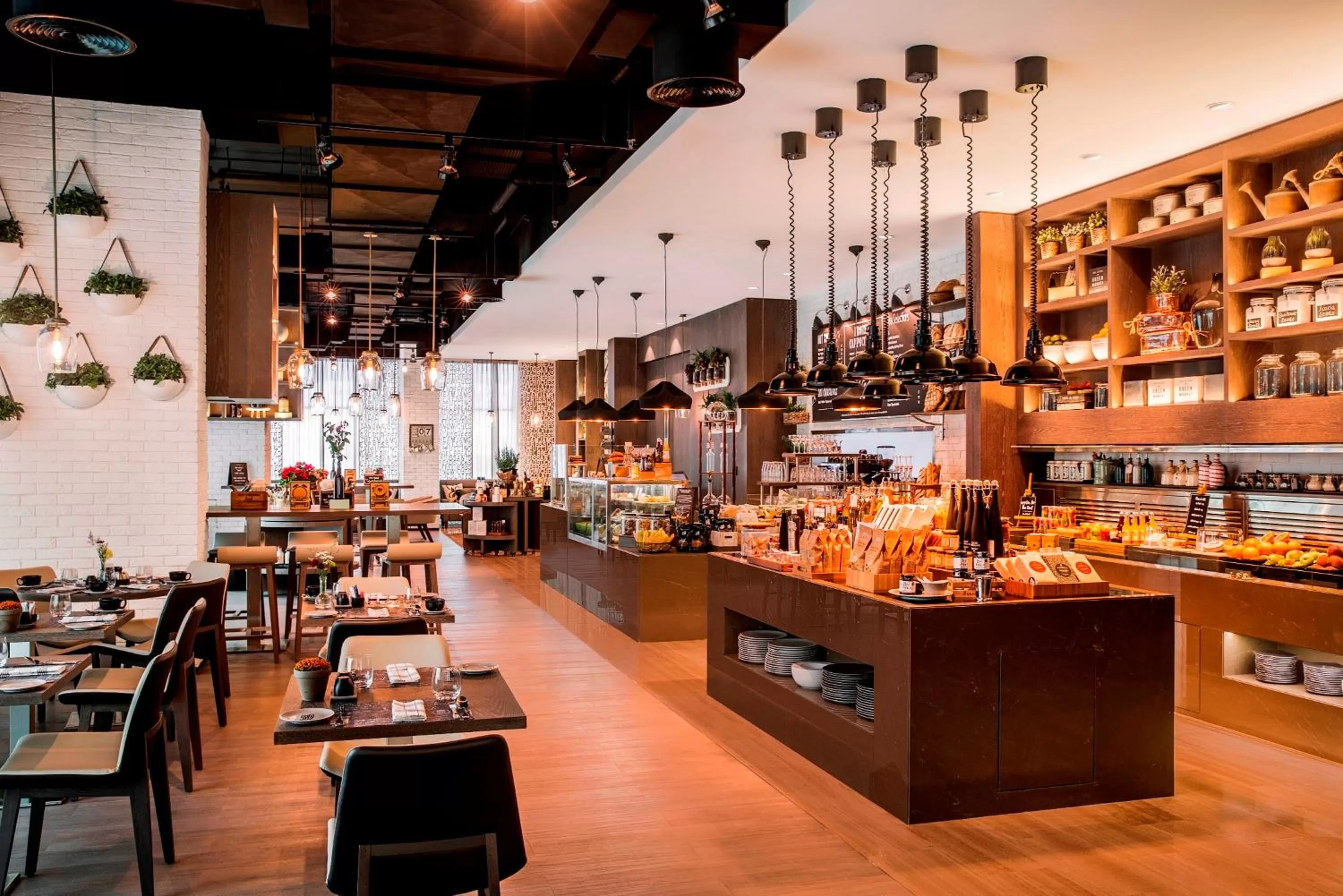 Restaurant/places to eat in Al Maha Arjaan by Rotana