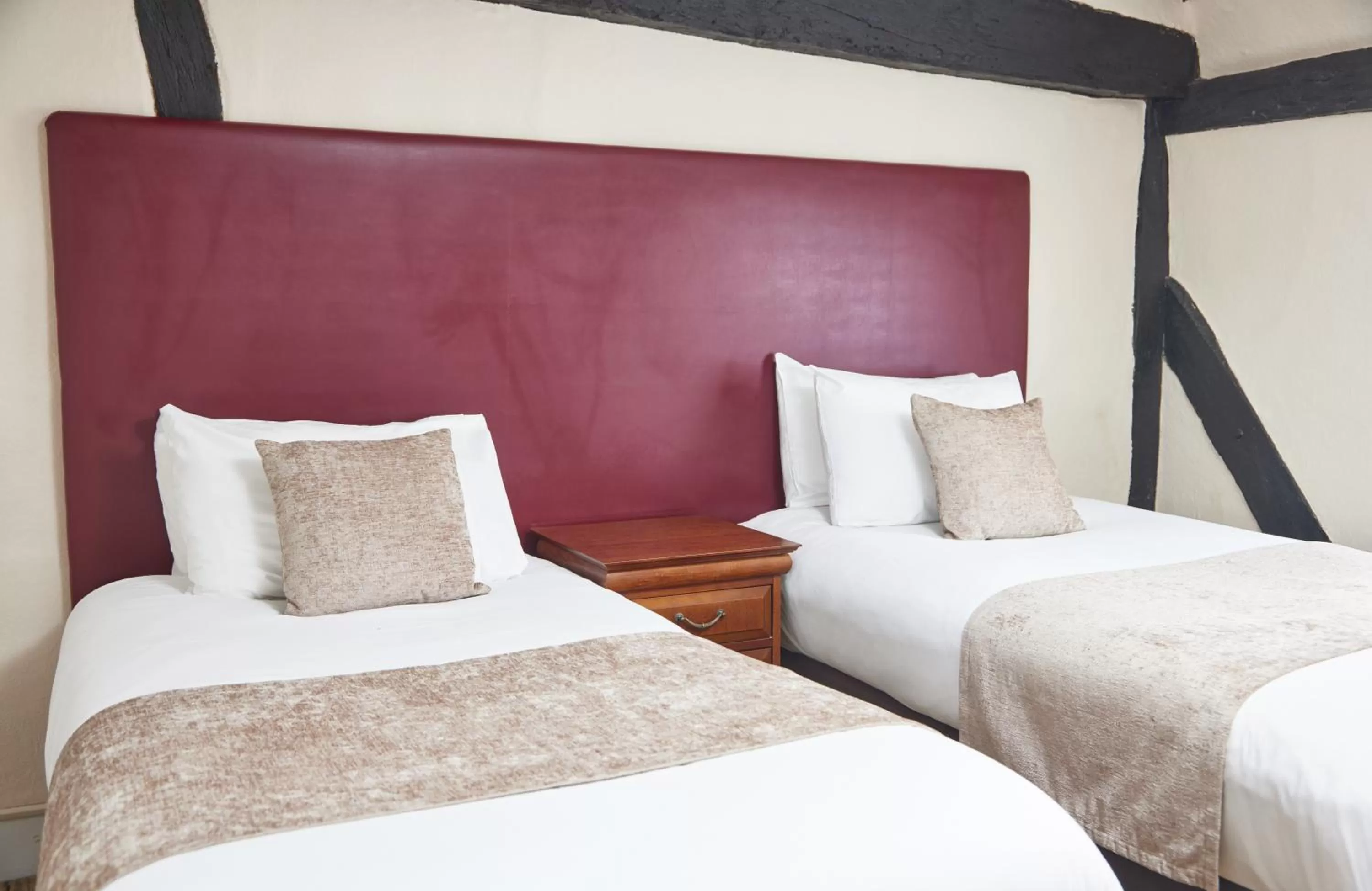 Bedroom, Bed in The Bell Hotel Woburn By Greene King Inns