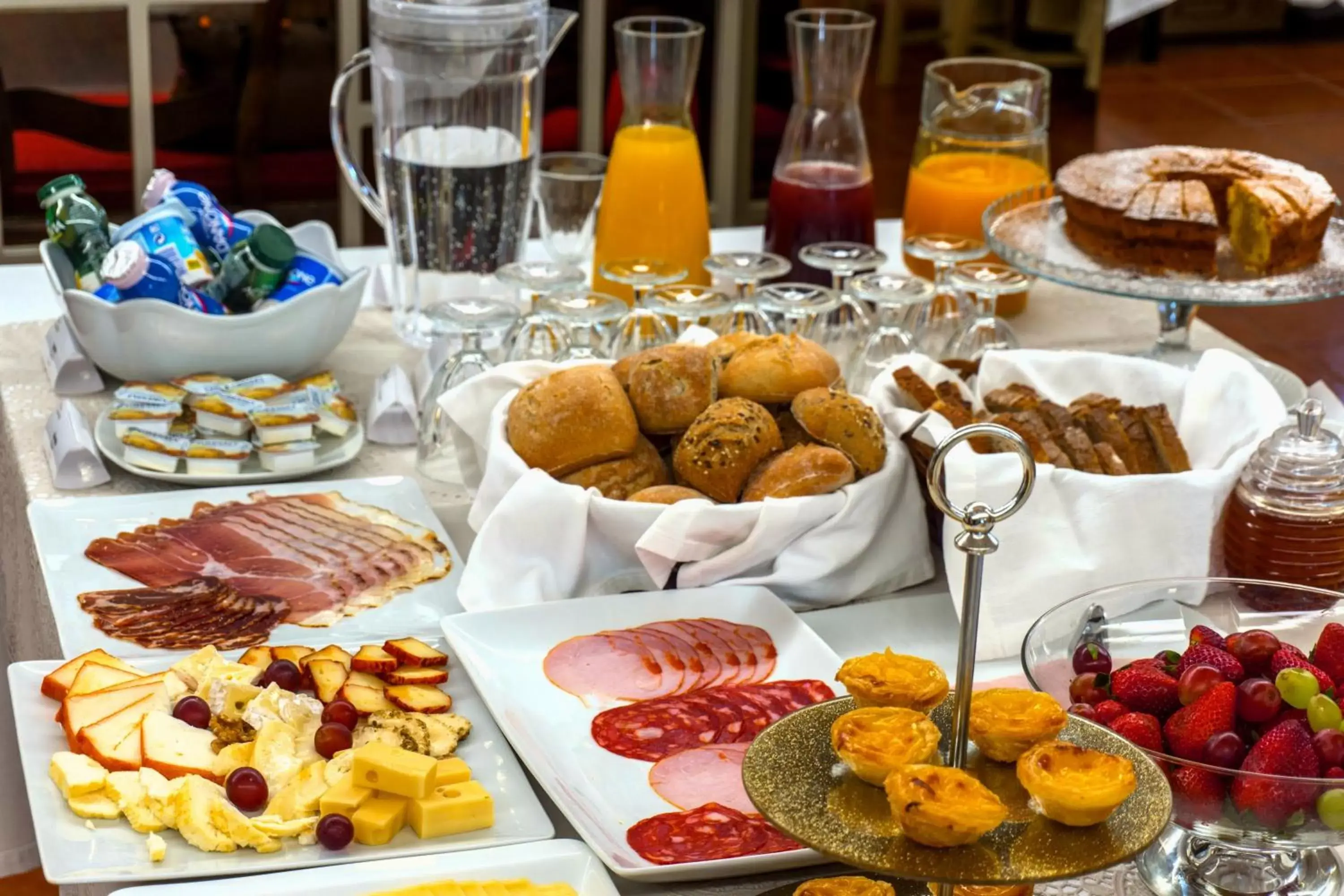 Buffet breakfast in Hotel de Charme Casa Fundevila