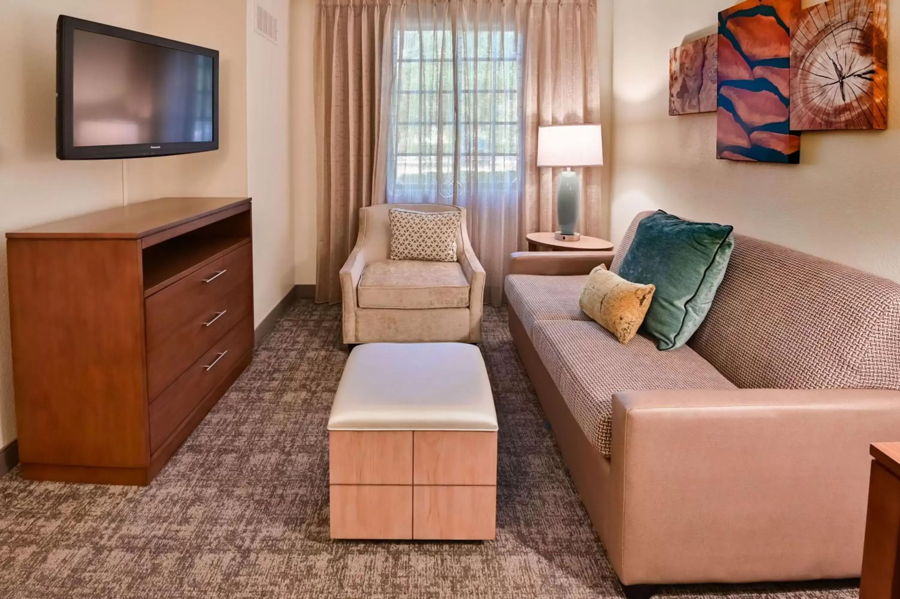 Living room, Seating Area in Sonesta ES Suites Fort Lauderdale Plantation