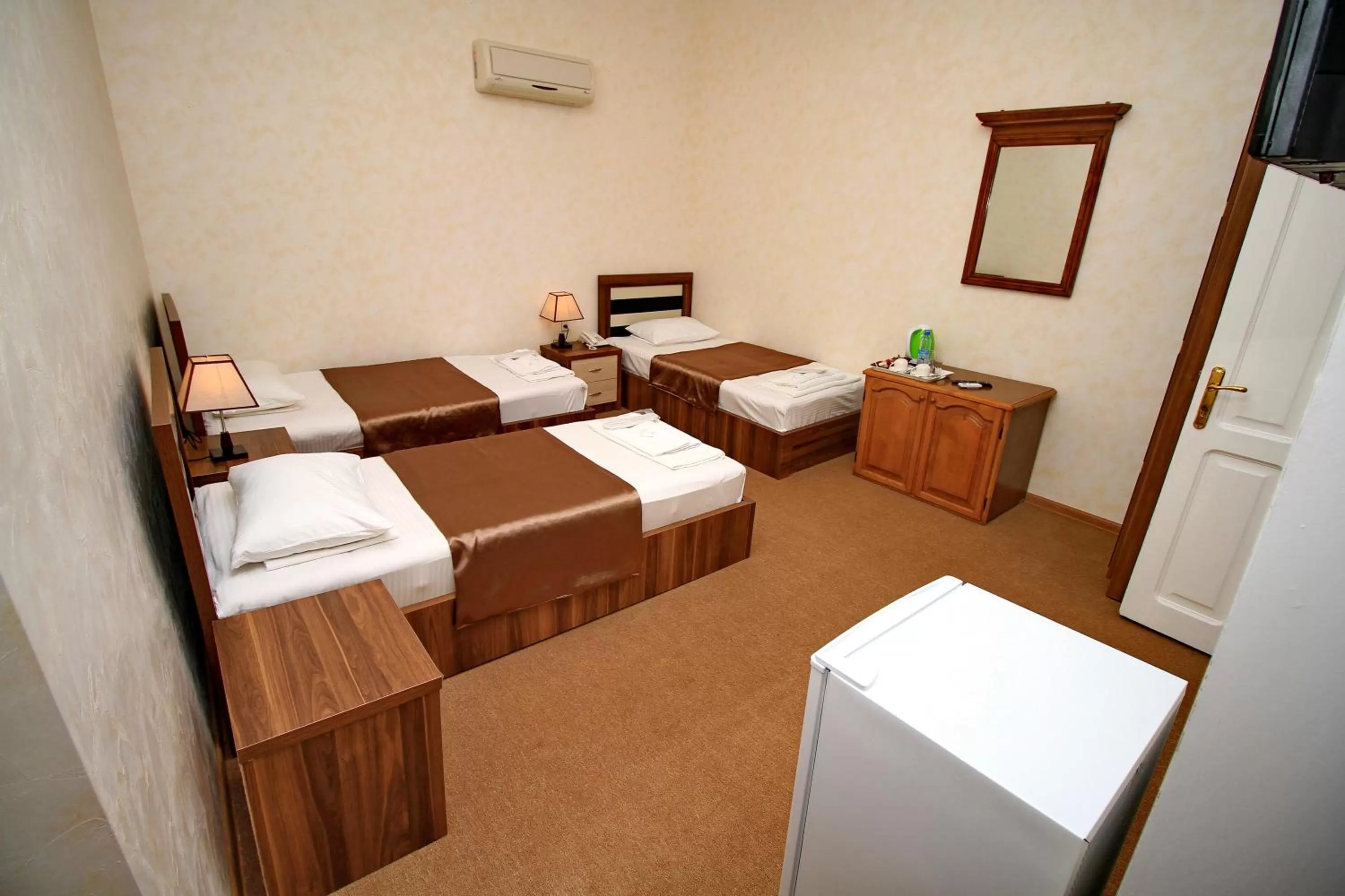 Bed in villa old sololaki