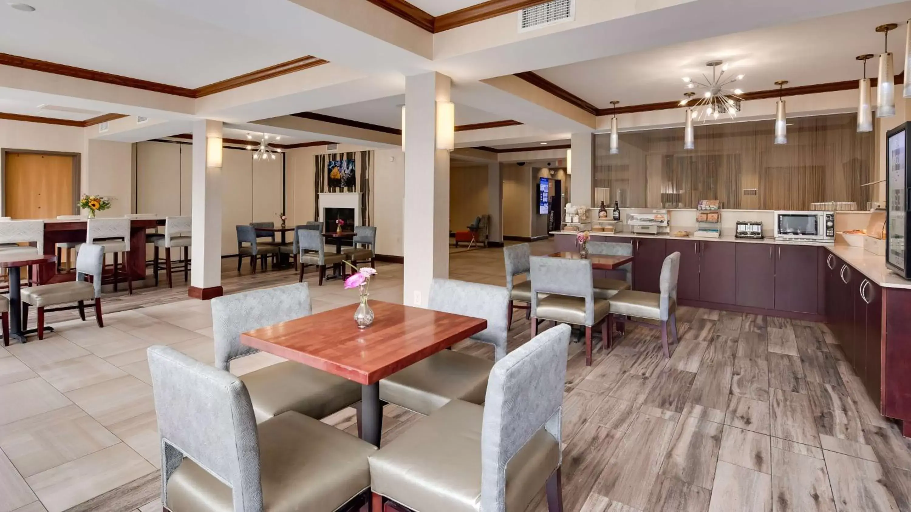 Dining area, Restaurant/Places to Eat in Best Western Plus River Escape Sylva / Dillsboro