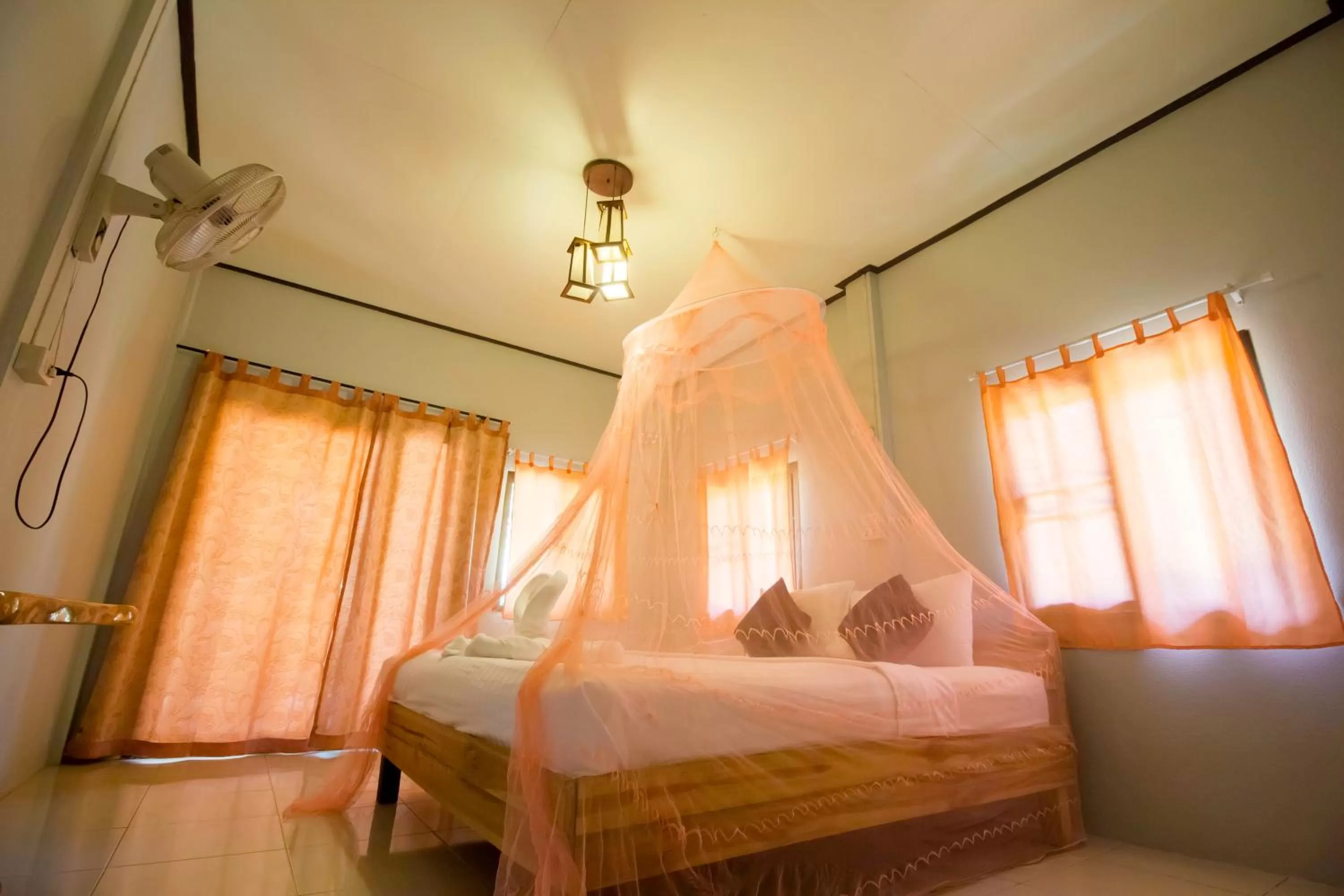 Bed in Khao Sok Palmview Resort