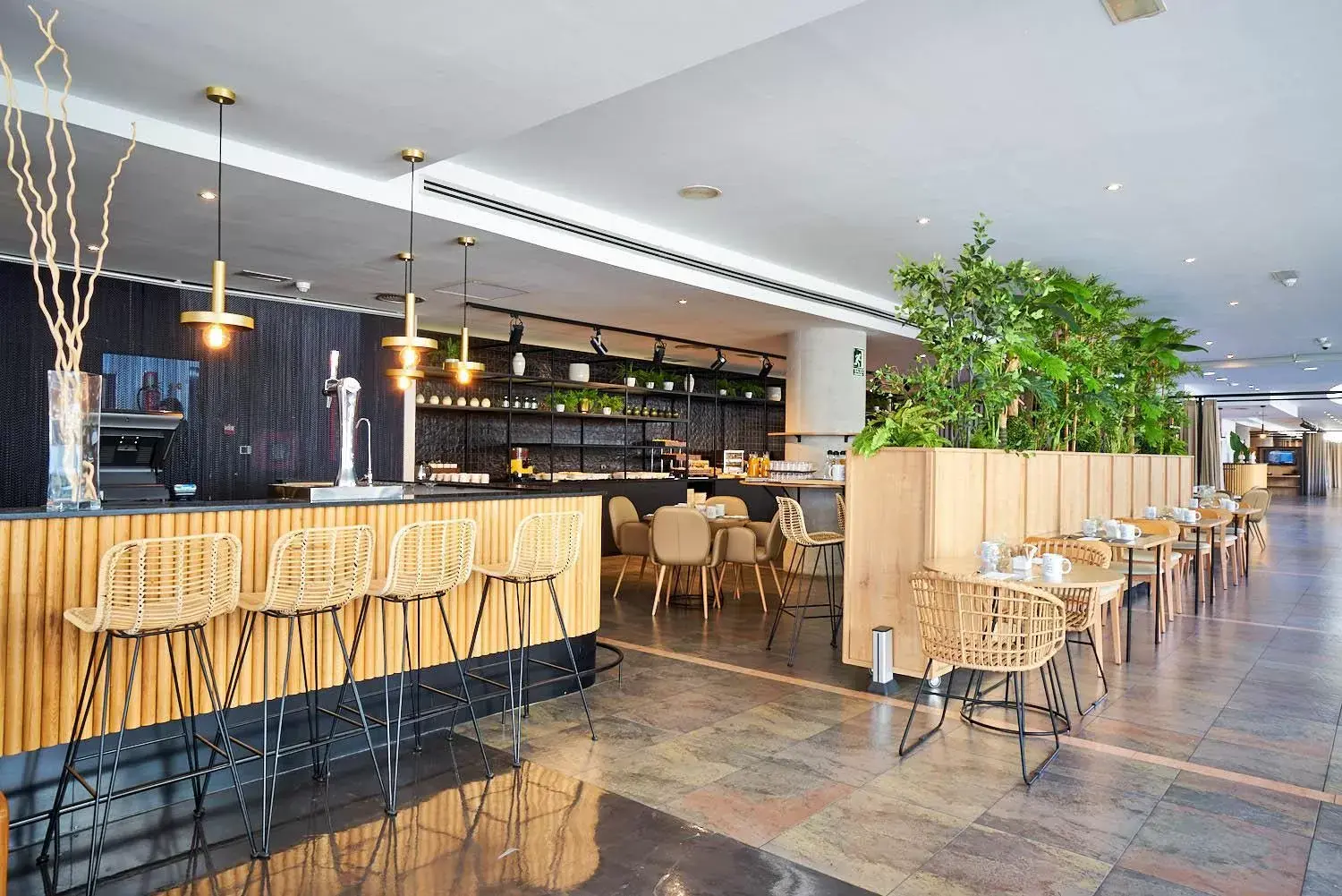 Restaurant/places to eat, Lounge/Bar in Eurostars Málaga