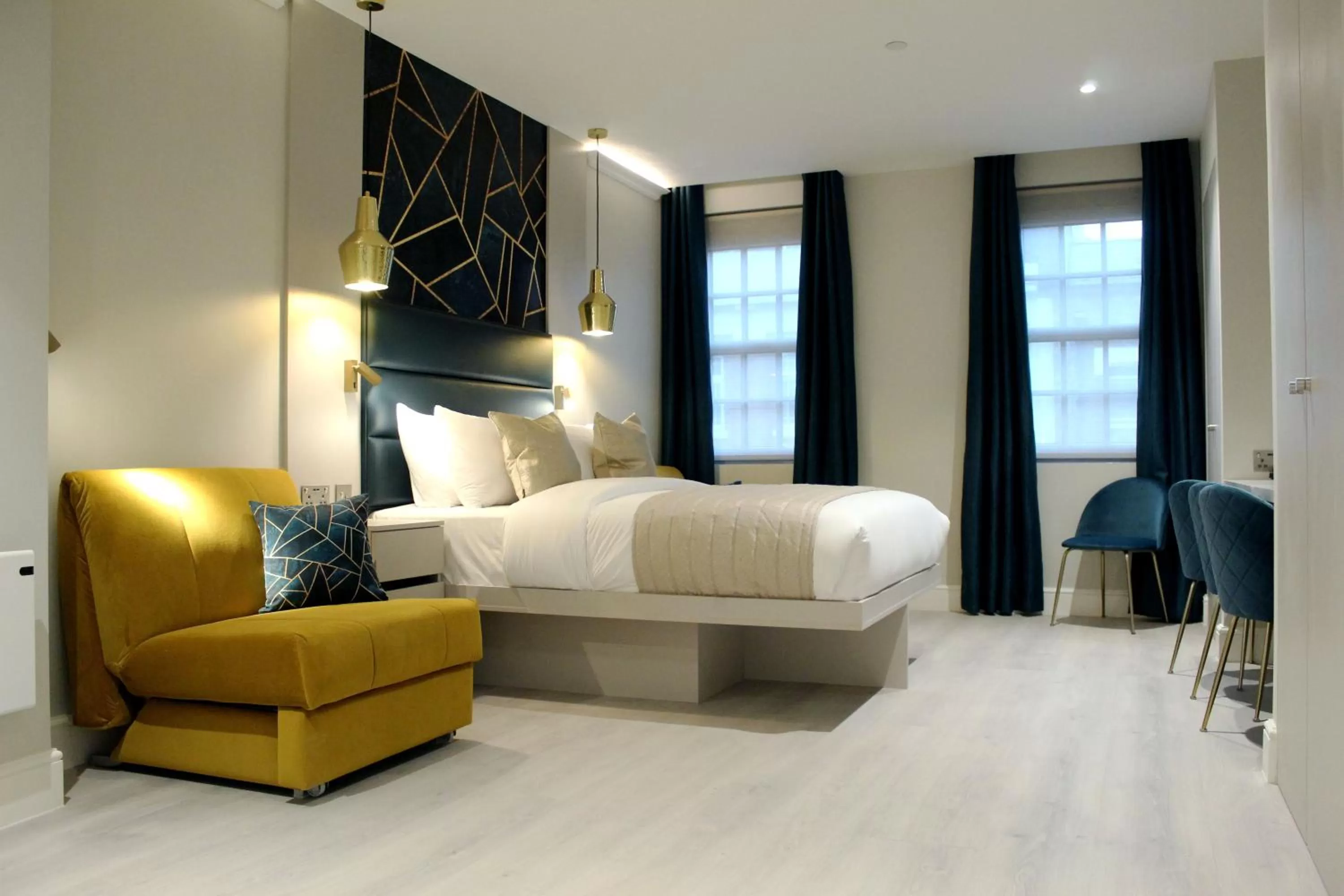 Bedroom, Bed in NOX Waterloo