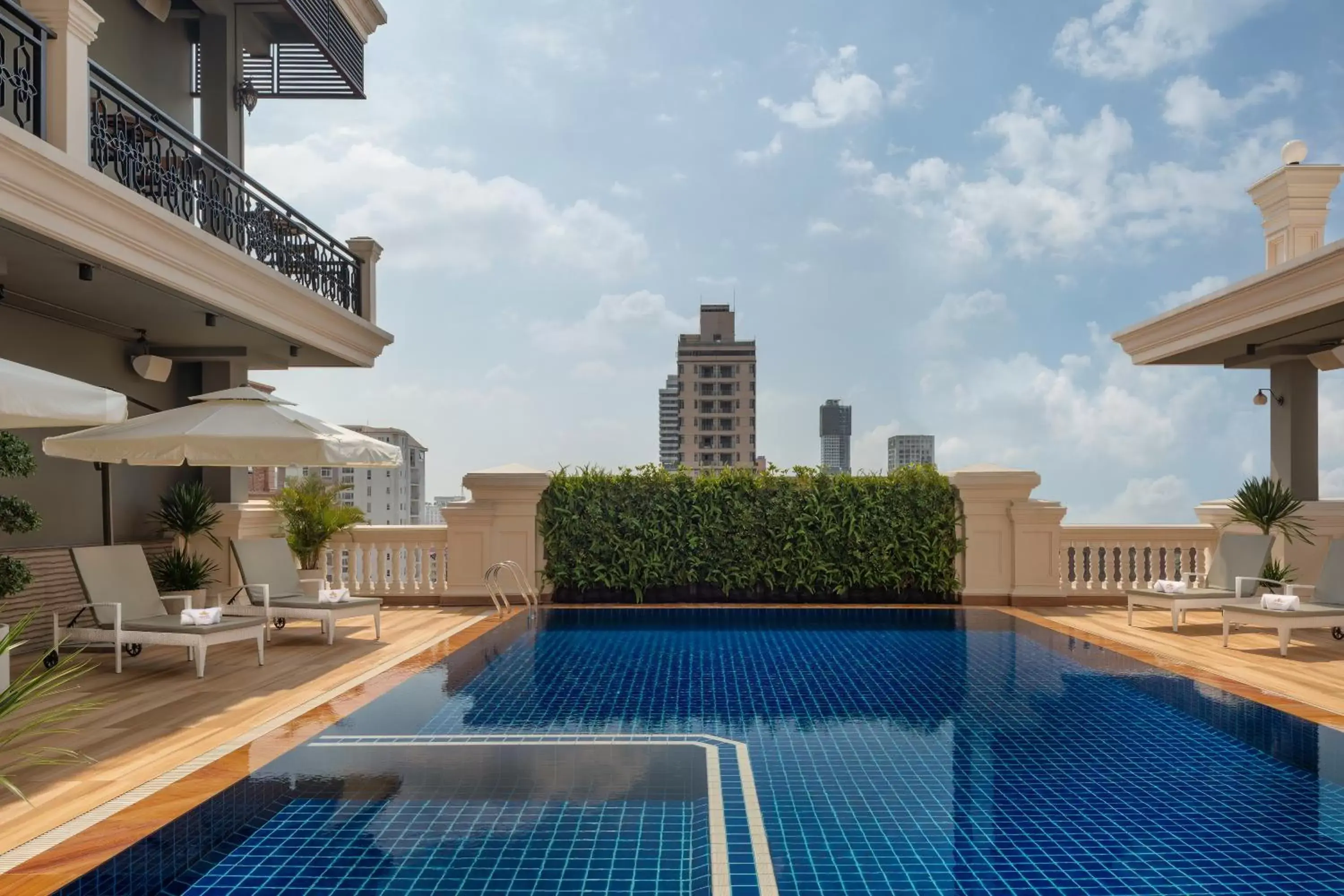 Pool view, Swimming Pool in Duong Chan Hotel