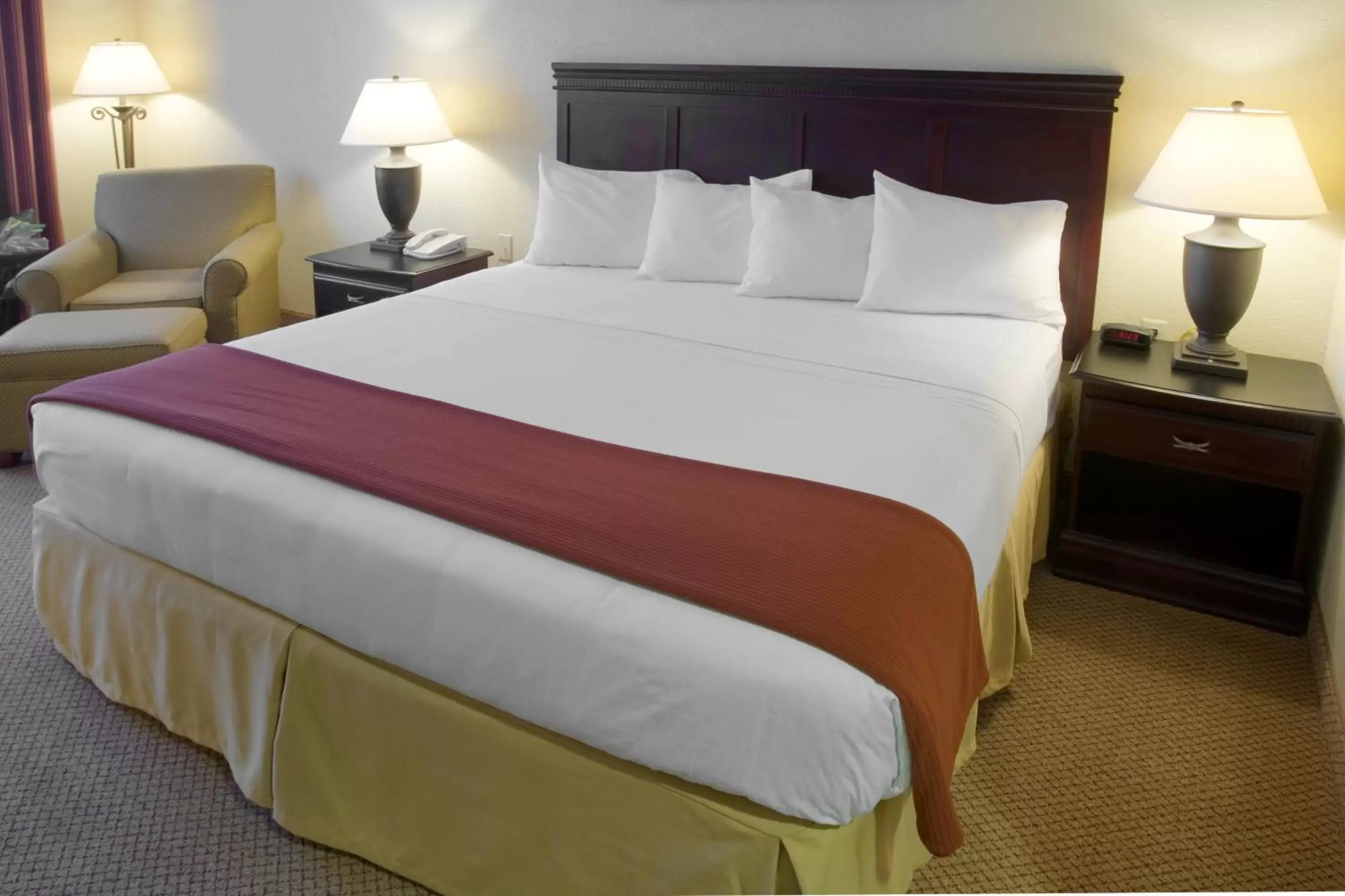 Photo of the whole room, Bed in Holiday Inn Express Hotel & Suites Lucedale, an IHG Hotel