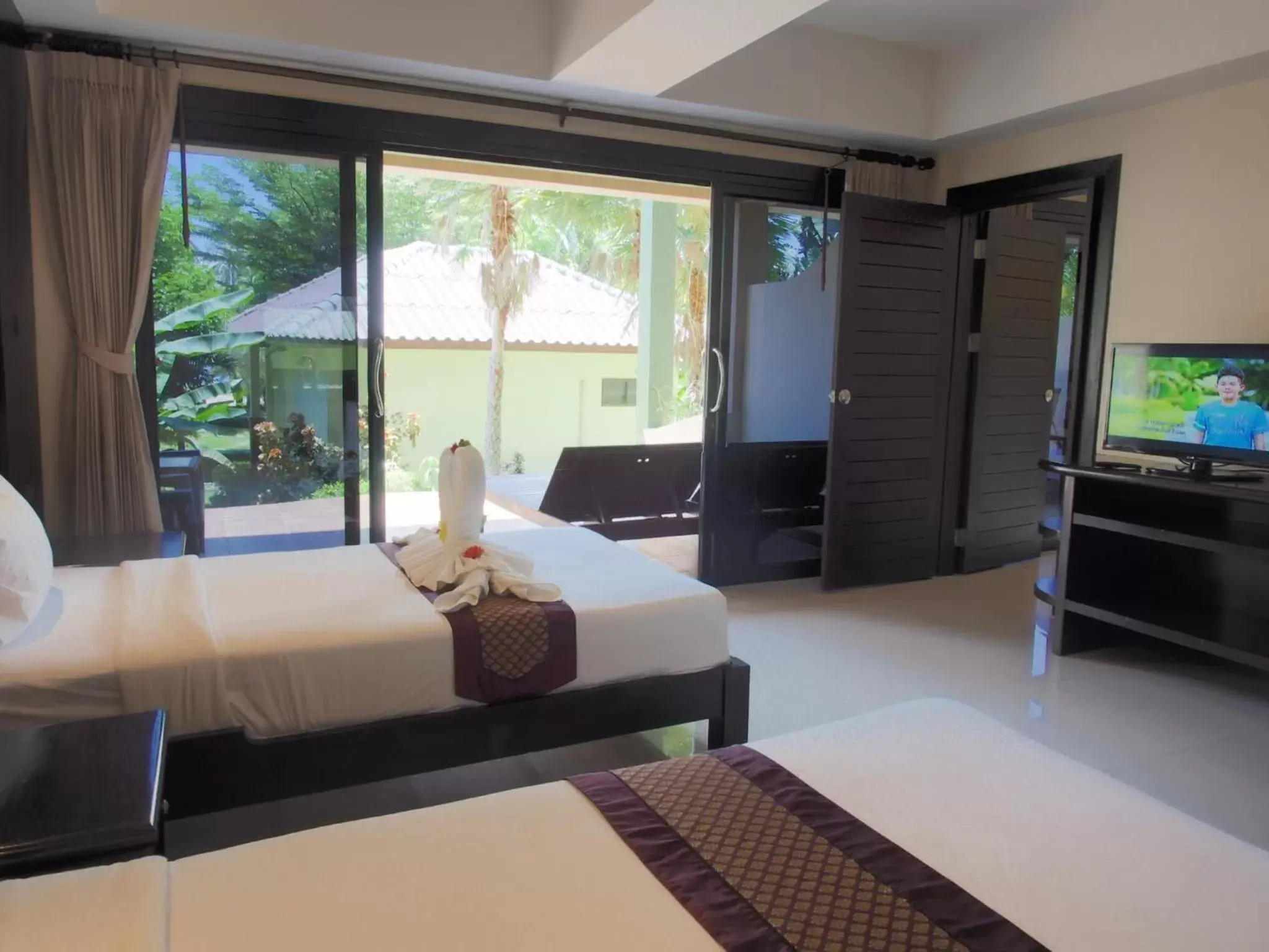 Junior Twin Room in Koh Chang Bailan Beach Resort