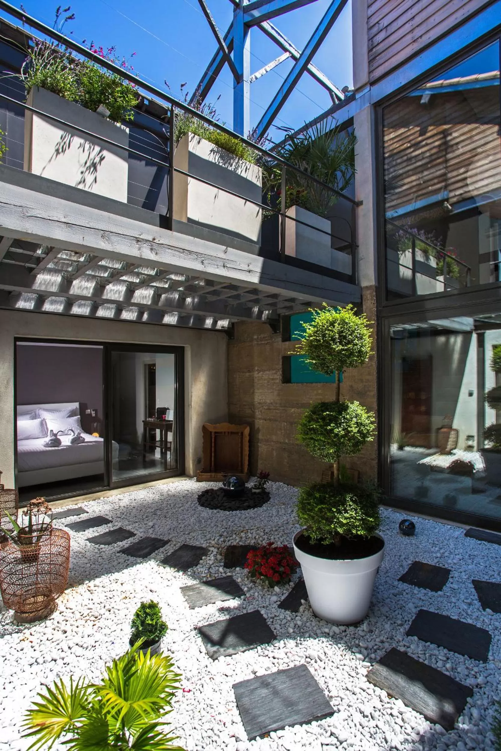 Garden, Property Building in Be Loft B&B Pool & Spa