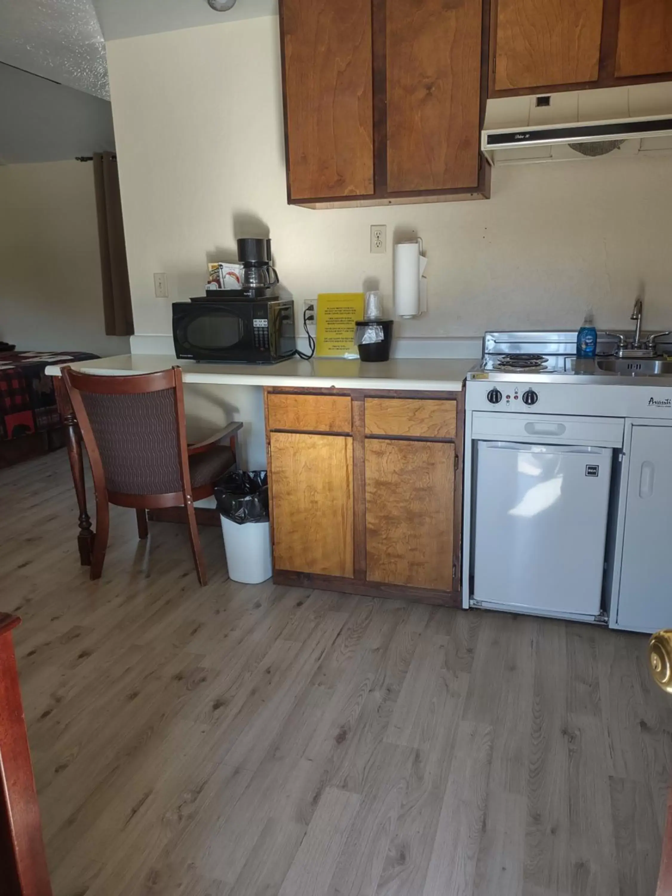 Kitchen/Kitchenette in Dean Creek Resort