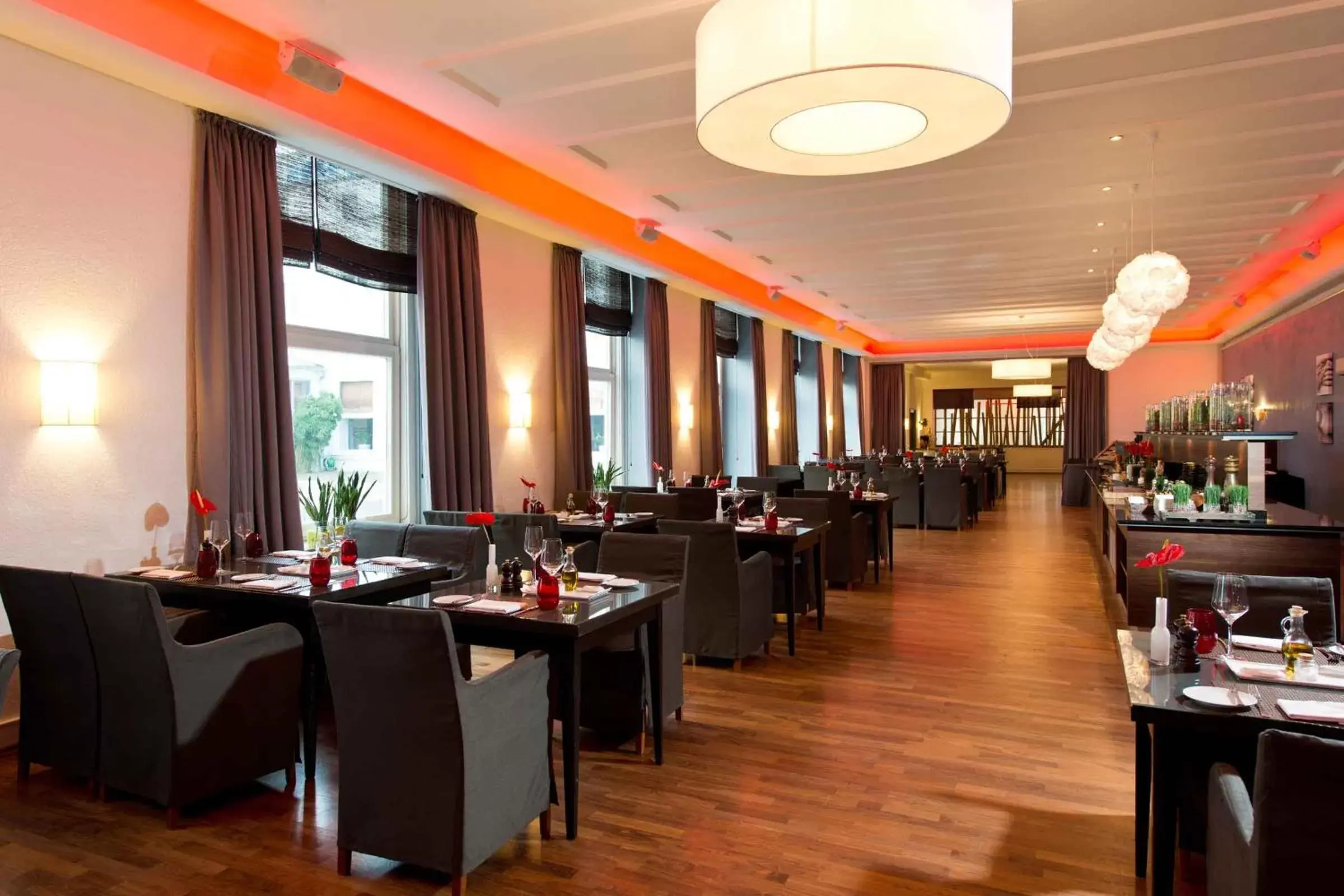 Restaurant/Places to Eat in Leonardo Royal Hotel Mannheim