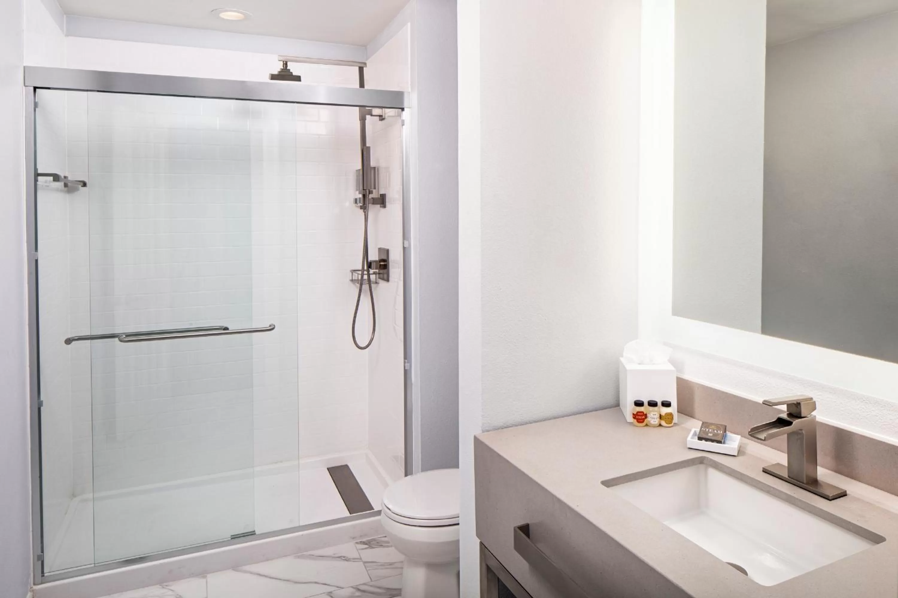 Shower in River Street Inn