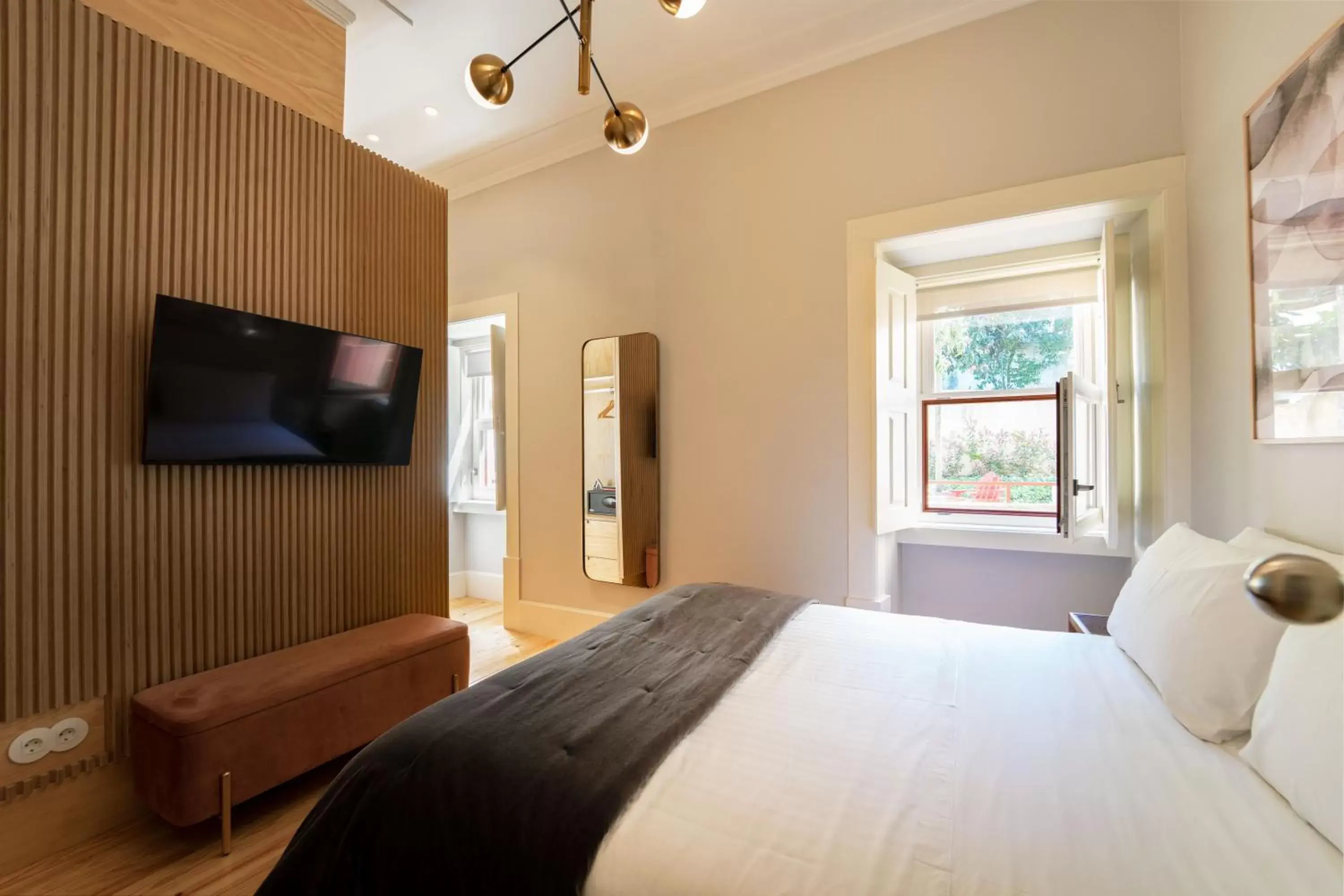 TV and multimedia, Bed in Entre Ruas Apartments