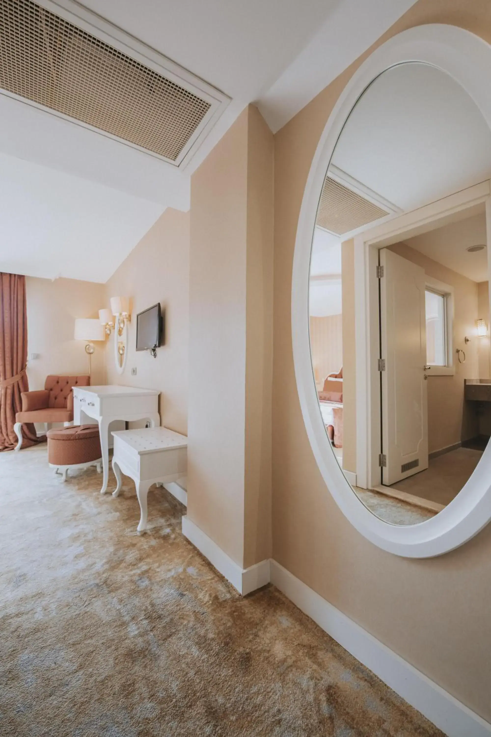 Photo of the whole room, Bathroom in Han Deluxe Hotel