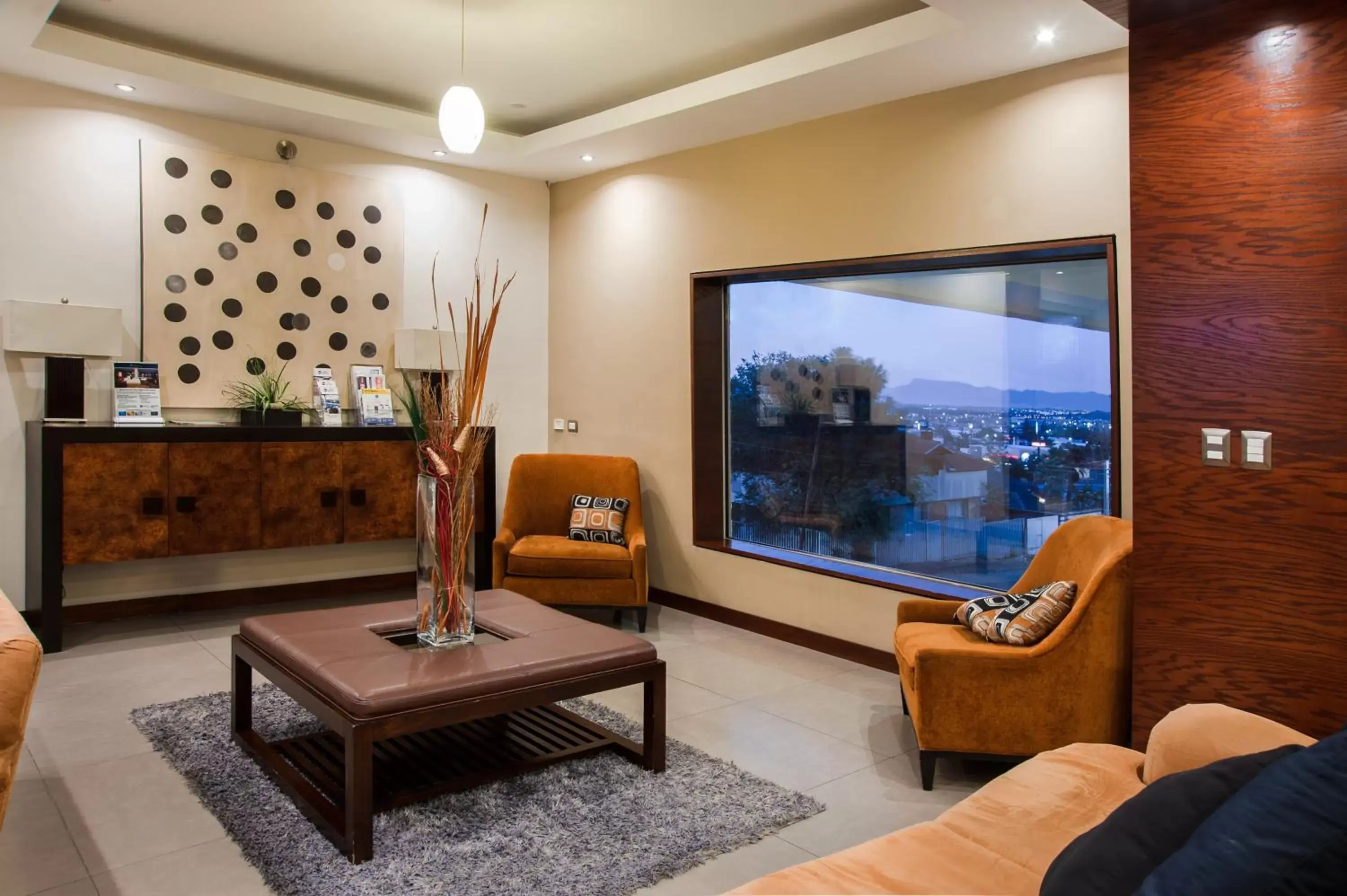 Lobby or reception, Seating Area in Best Western Cumbres Inn Cd. Cuauhtemoc