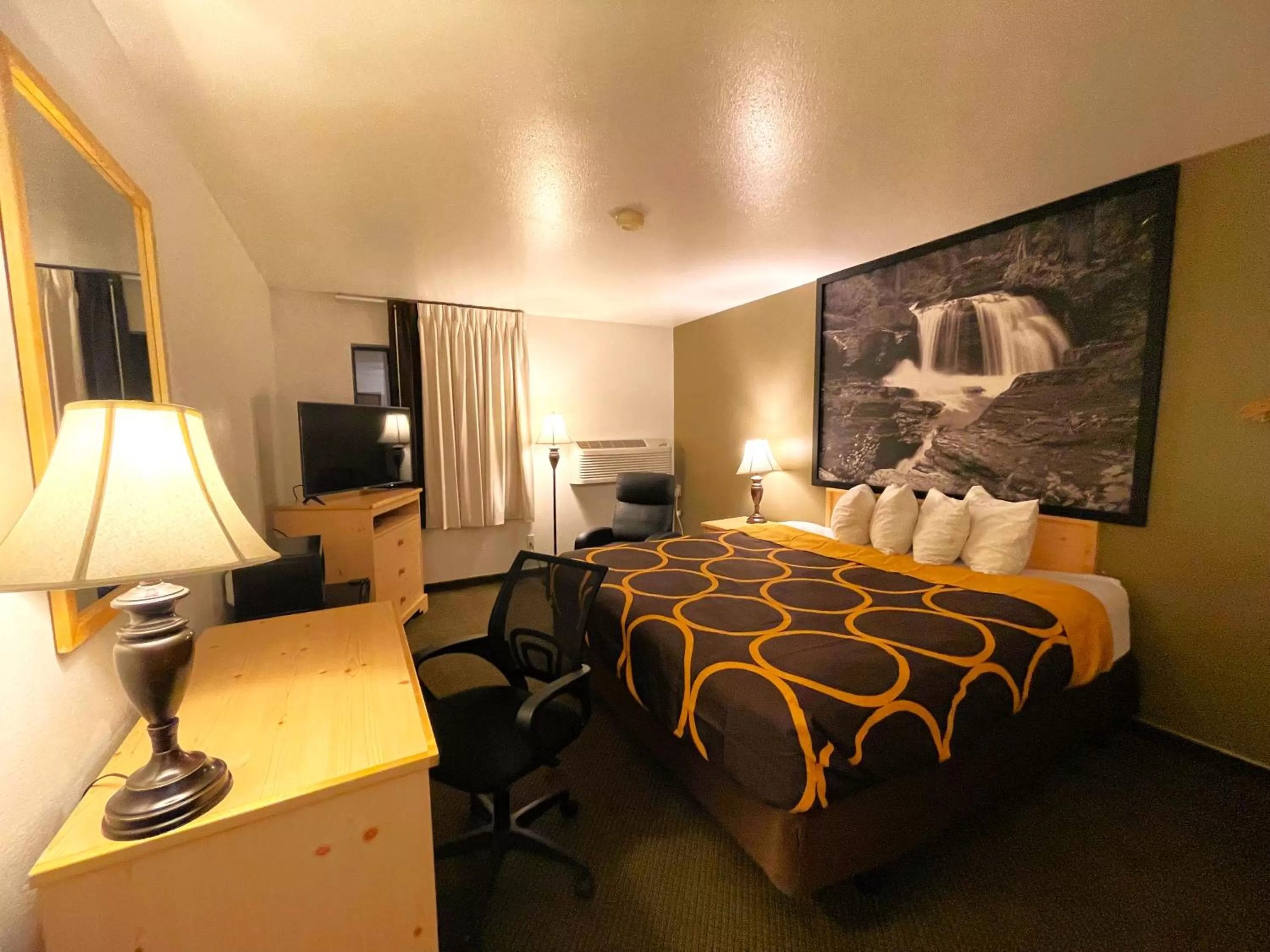 Bedroom in Super 8 by Wyndham Moscow - Pullman