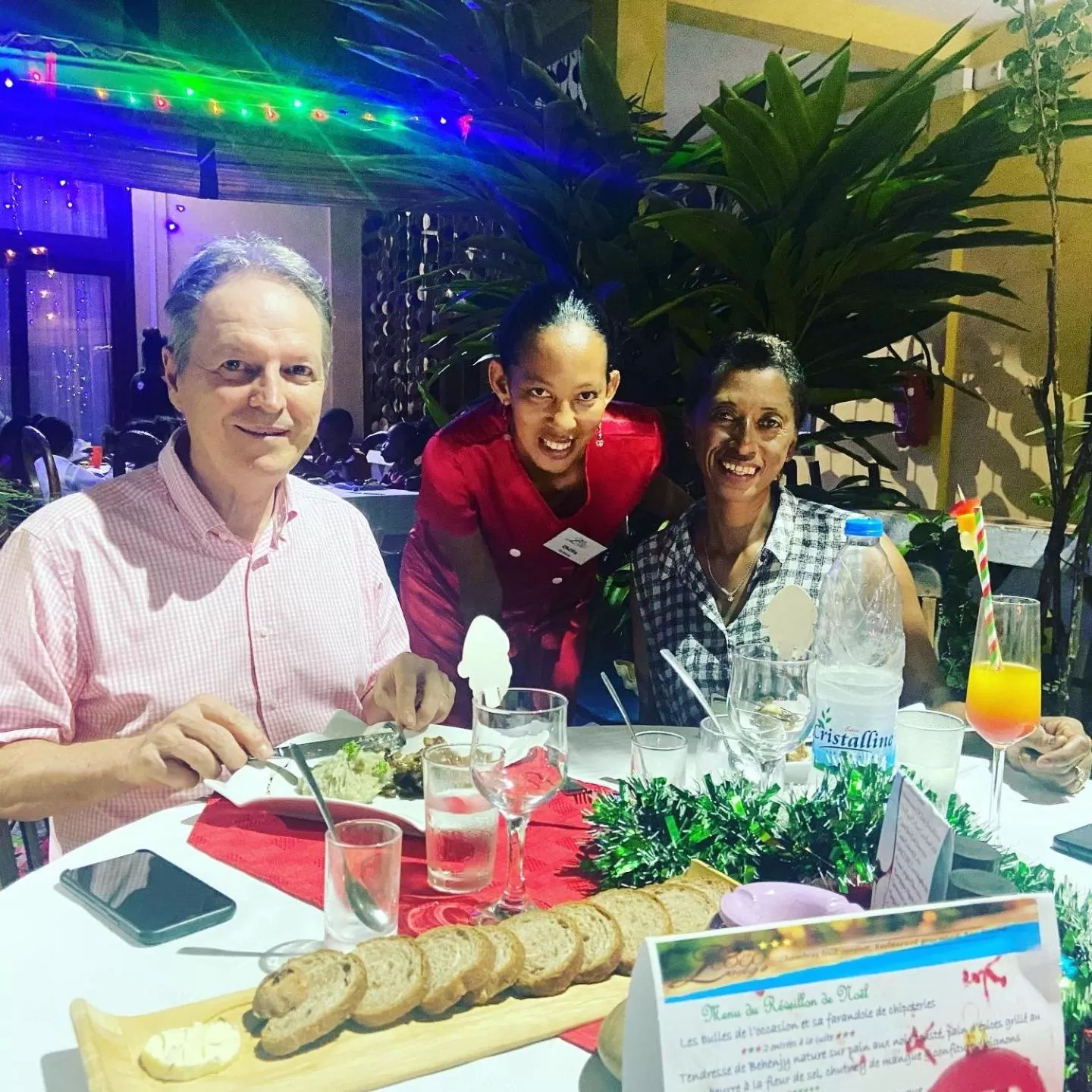 Restaurant/places to eat in Hôtel Restaurant Coco Lodge Majunga