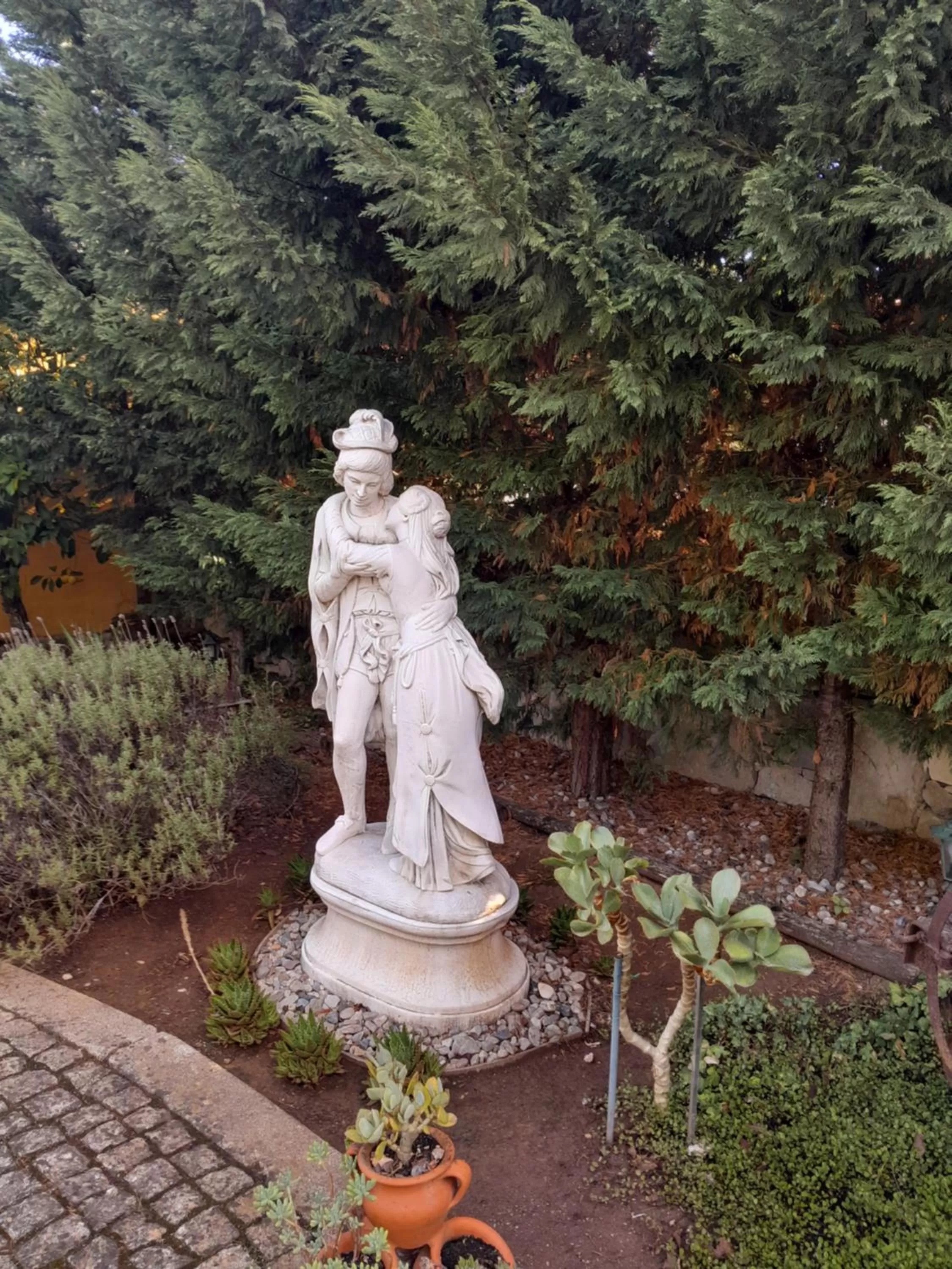 Garden in Refúgio das Artes Guesthouse