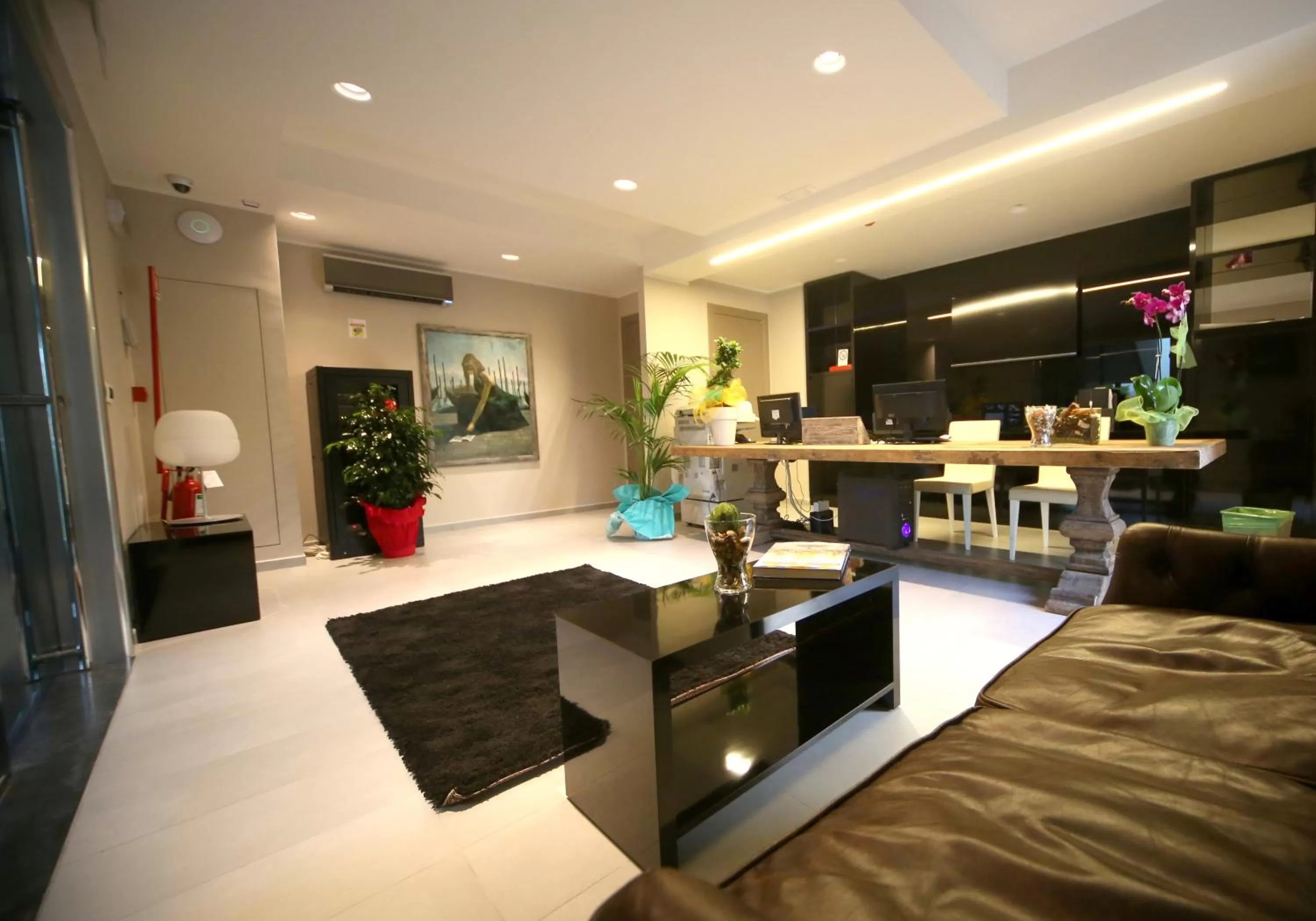 Lobby or reception in Victoria Hotel