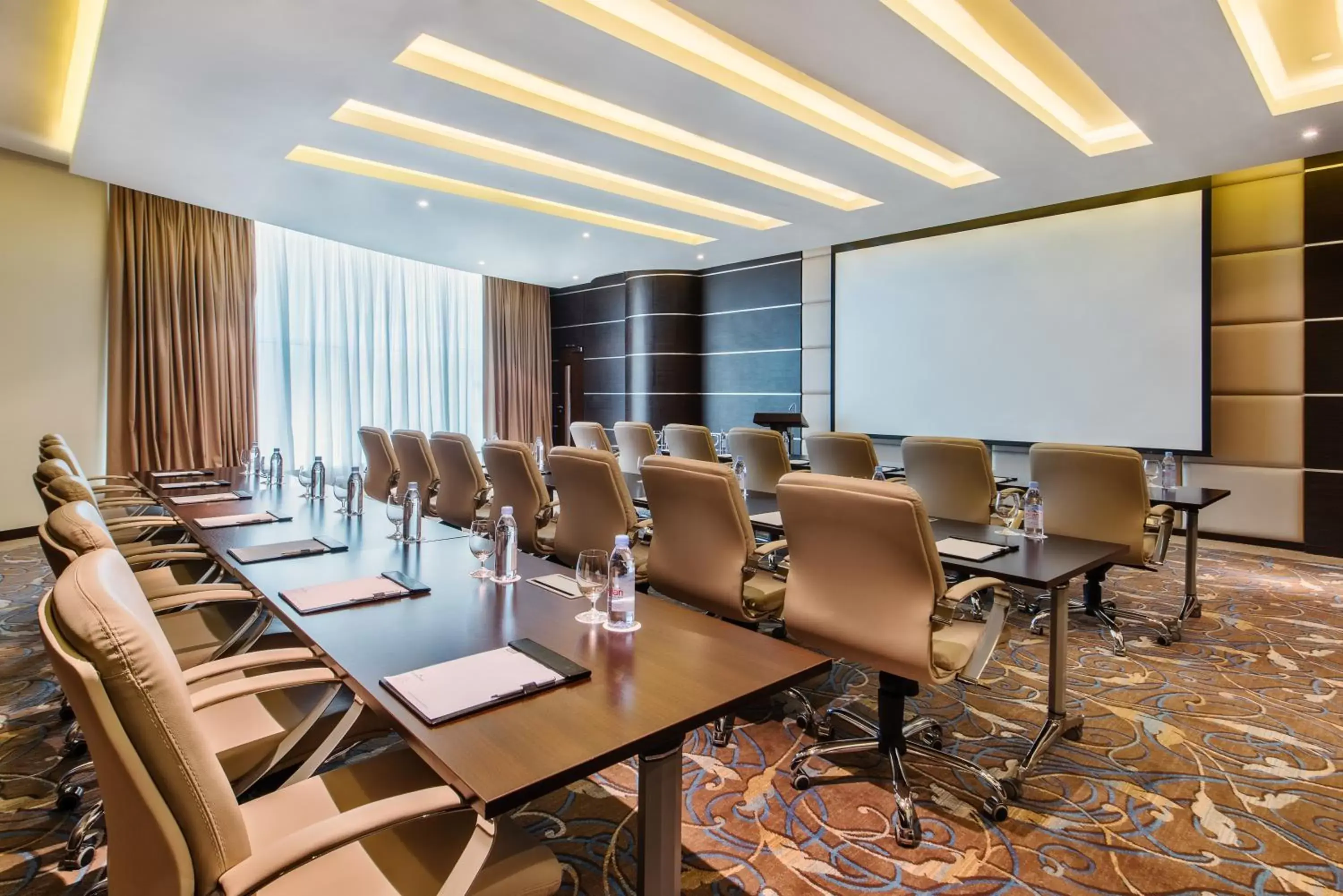 Meeting/conference room in Golden Tulip Doha Hotel