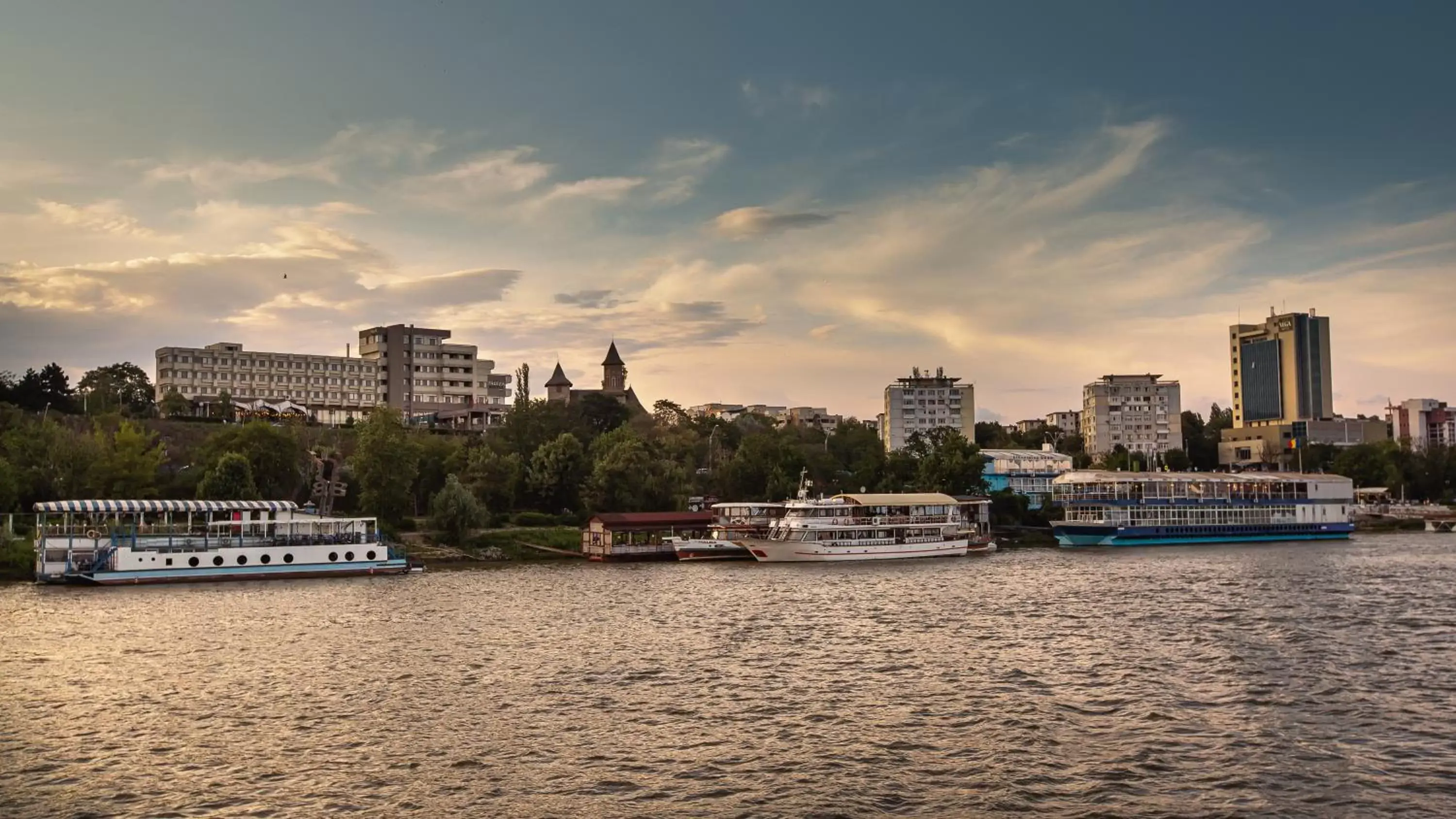 River view in Faleza Hotel by Vega