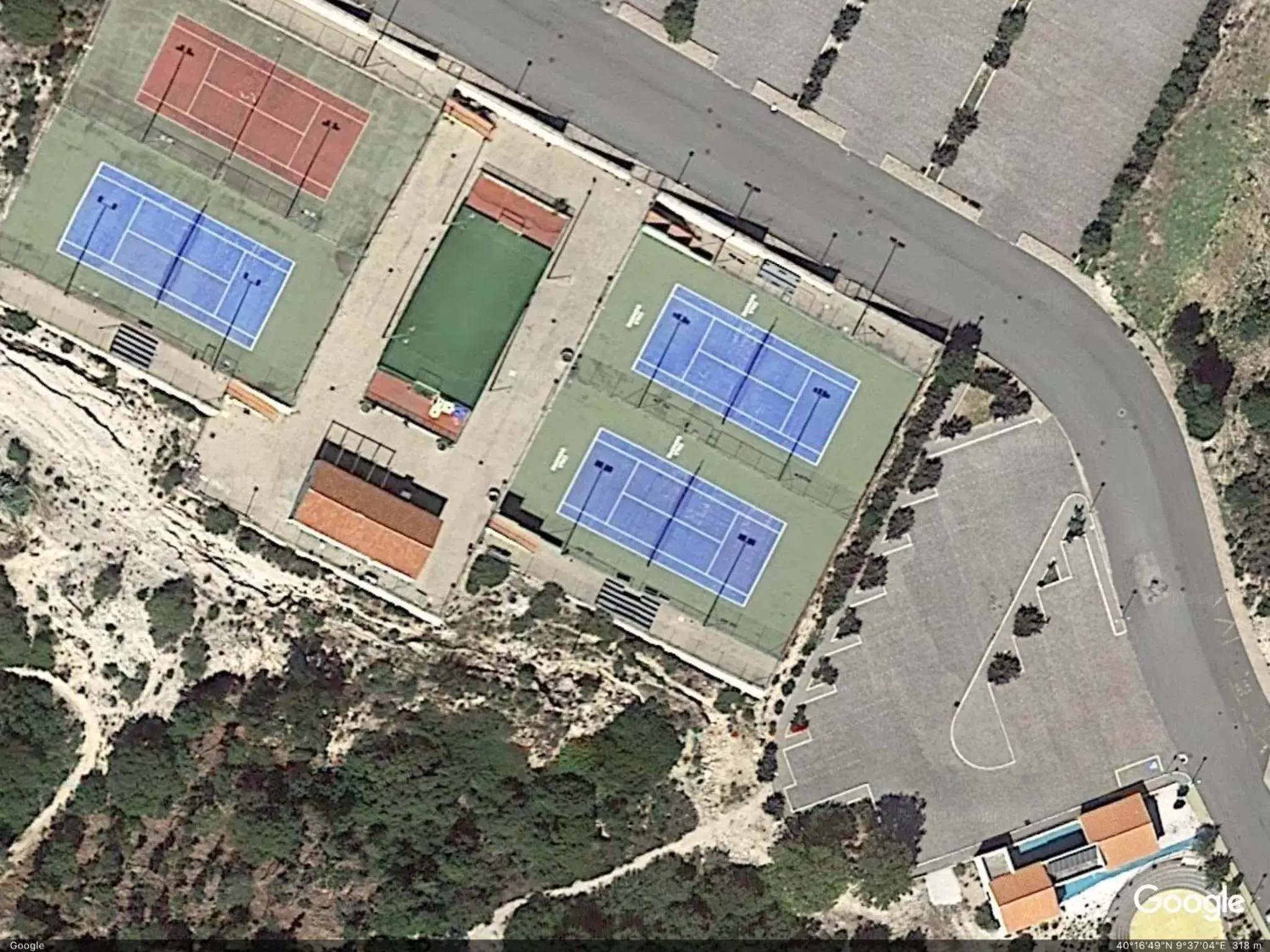 Tennis court, Bird's-eye View in B&B Luce Viola