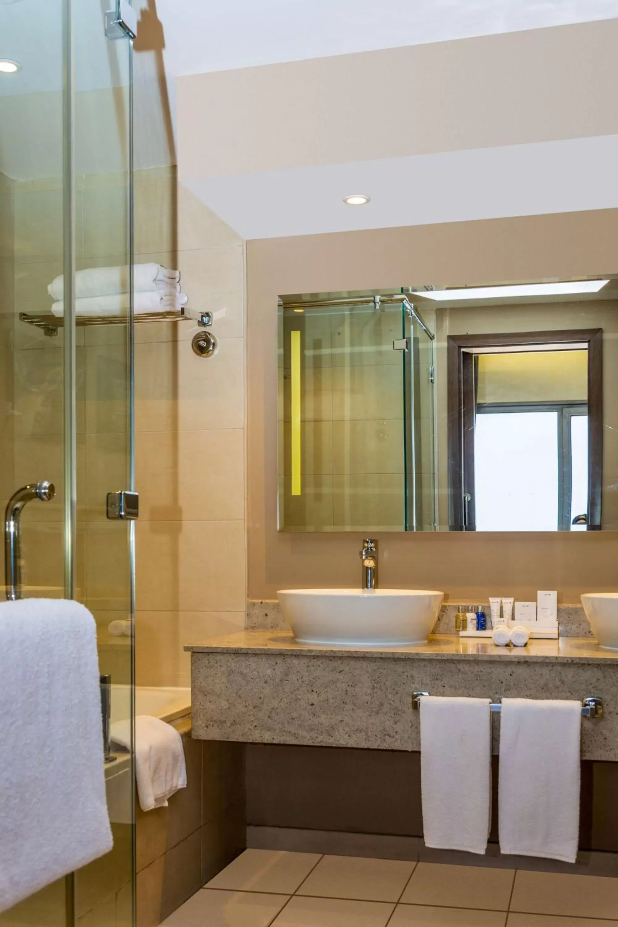 Photo of the whole room, Bathroom in Radisson Blu Hotel Sohar