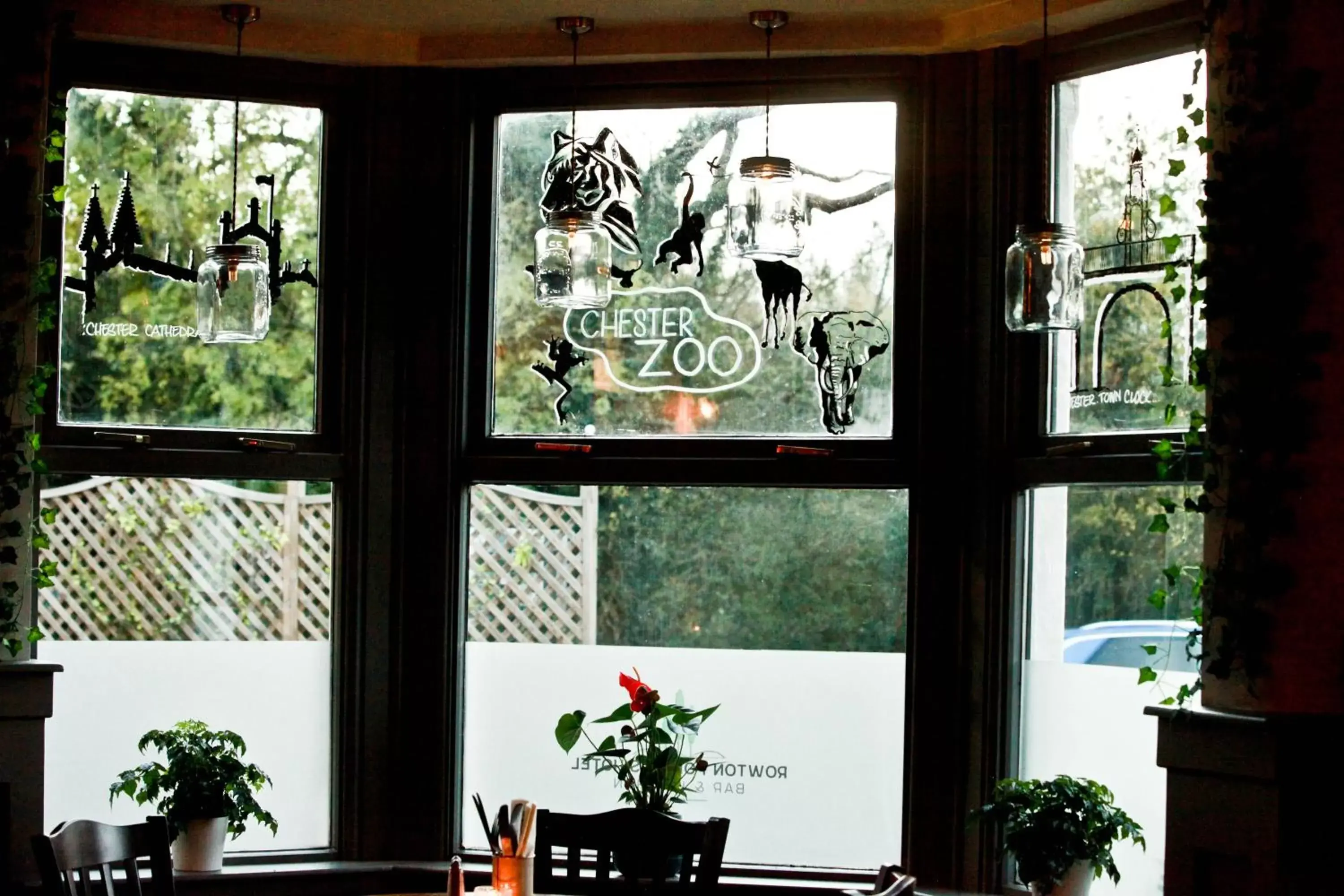 Restaurant/places to eat in Rowton Poplars Hotel Restaurant/places to eat in Rowton Poplars Hotel