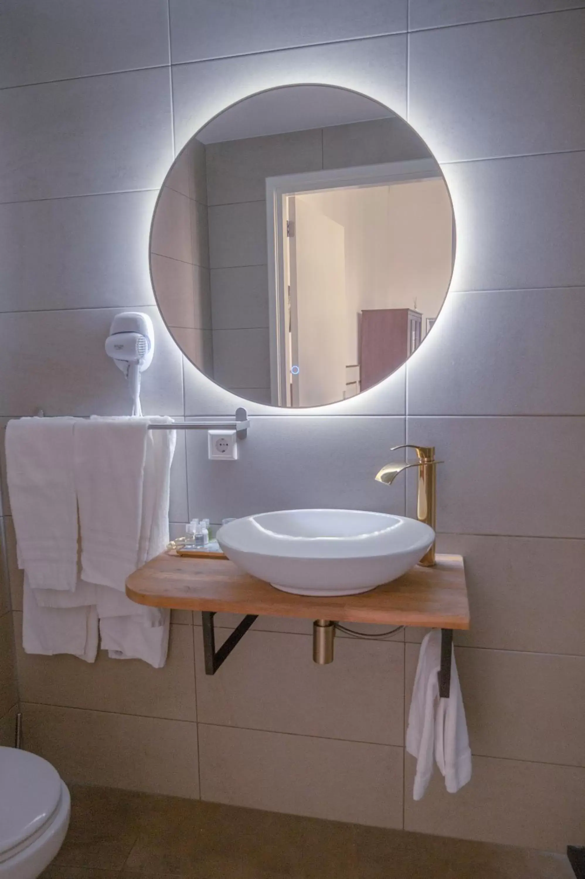 Bathroom in The Velvet Lodge