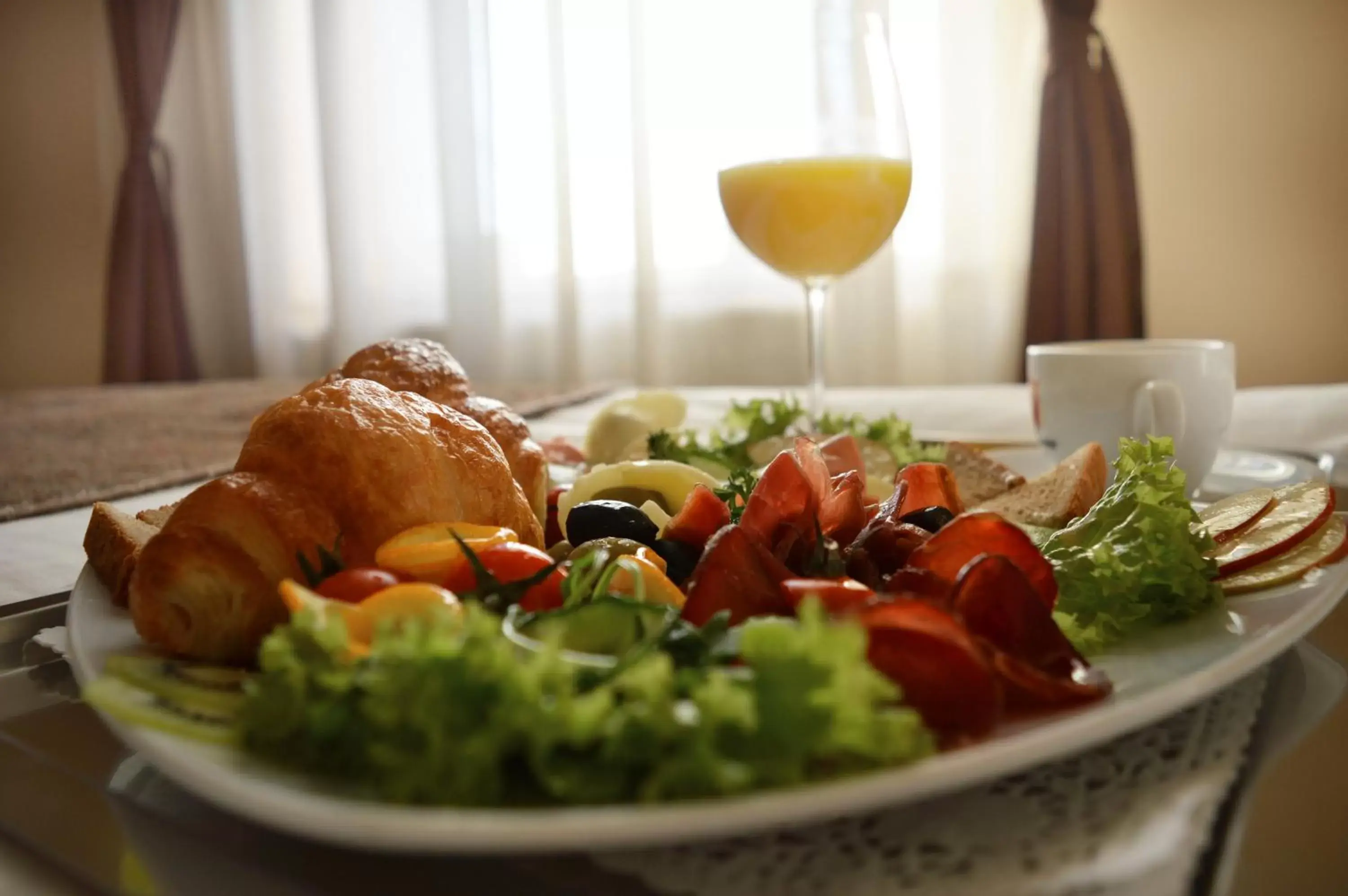 Bed, Food in Belgrade City Hotel