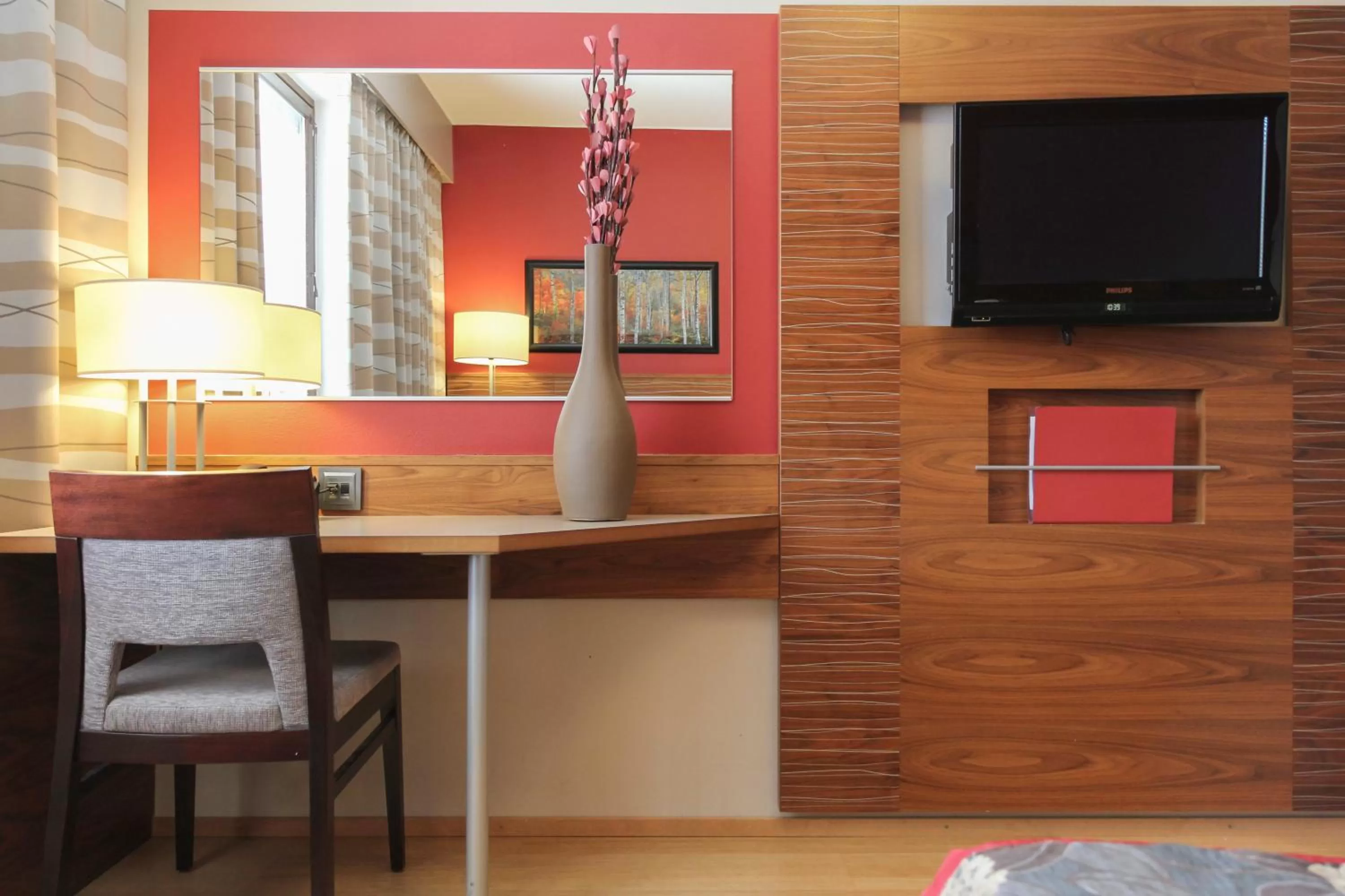 Photo of the whole room in Hotel Haaga Central Park