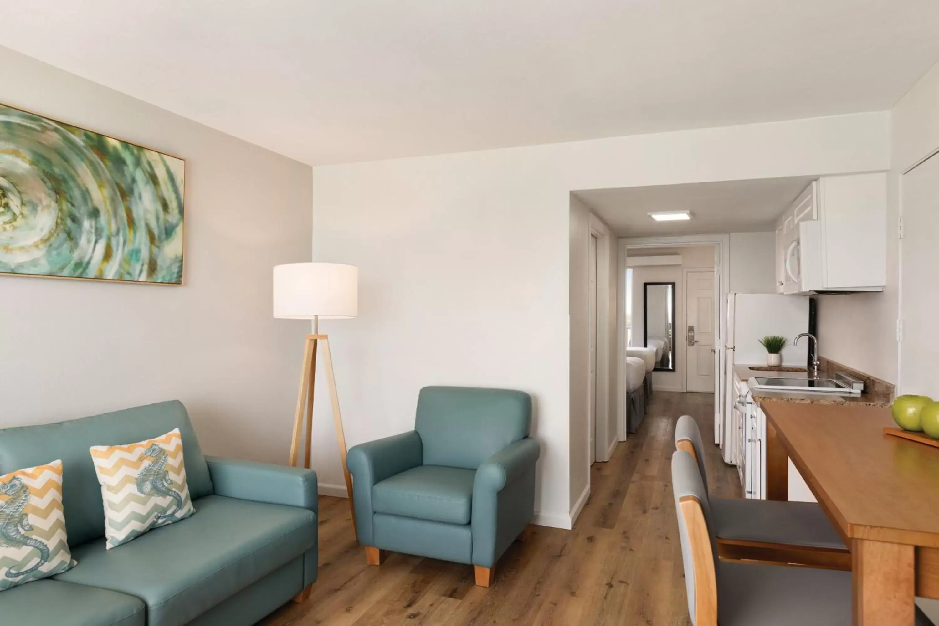 Living room, Seating Area in Radisson Hotel Panama City Beach - Oceanfront