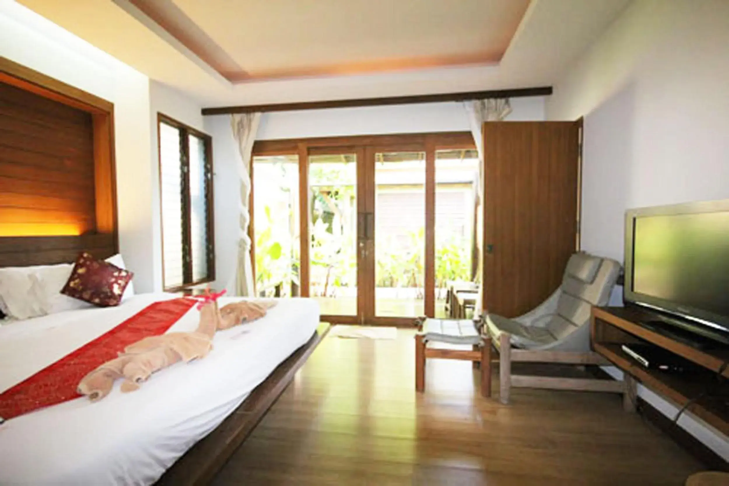 Bedroom, TV/Entertainment Center in Andalay Boutique Resort