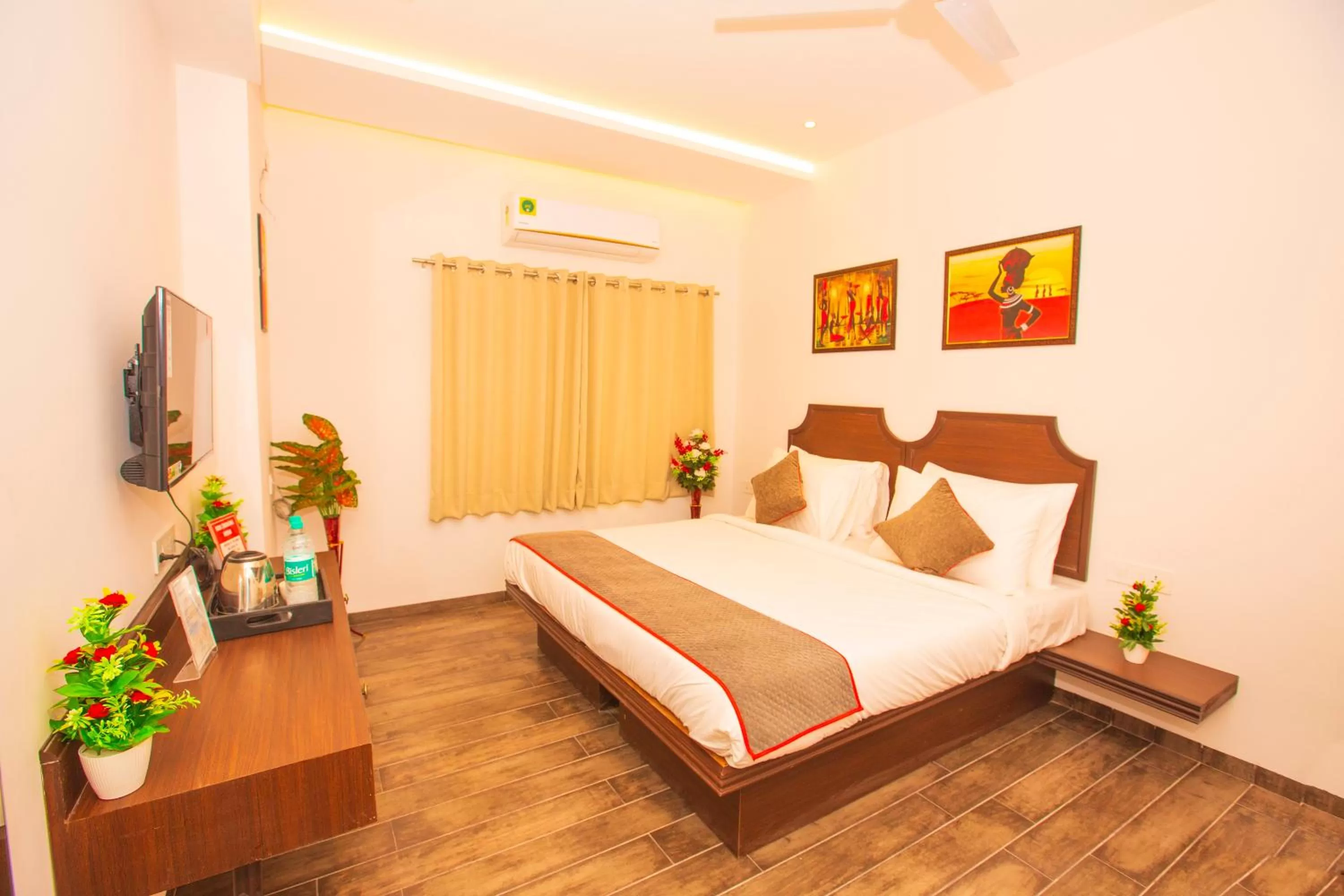 Photo of the whole room, Bed in Octave Parkland Suites