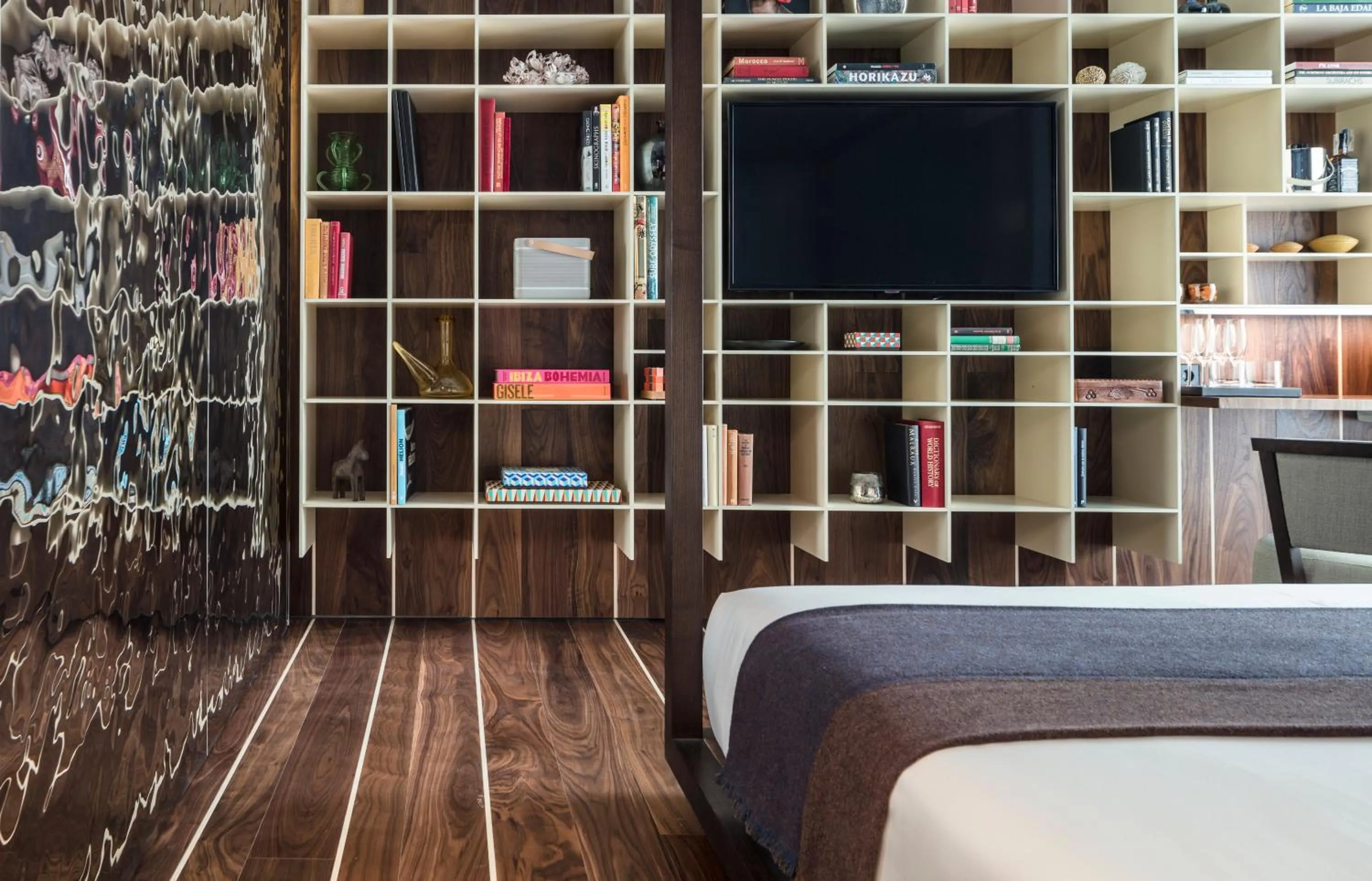 Coffee/tea facilities, Bed in Sir Joan Hotel, part of Sircle Collection