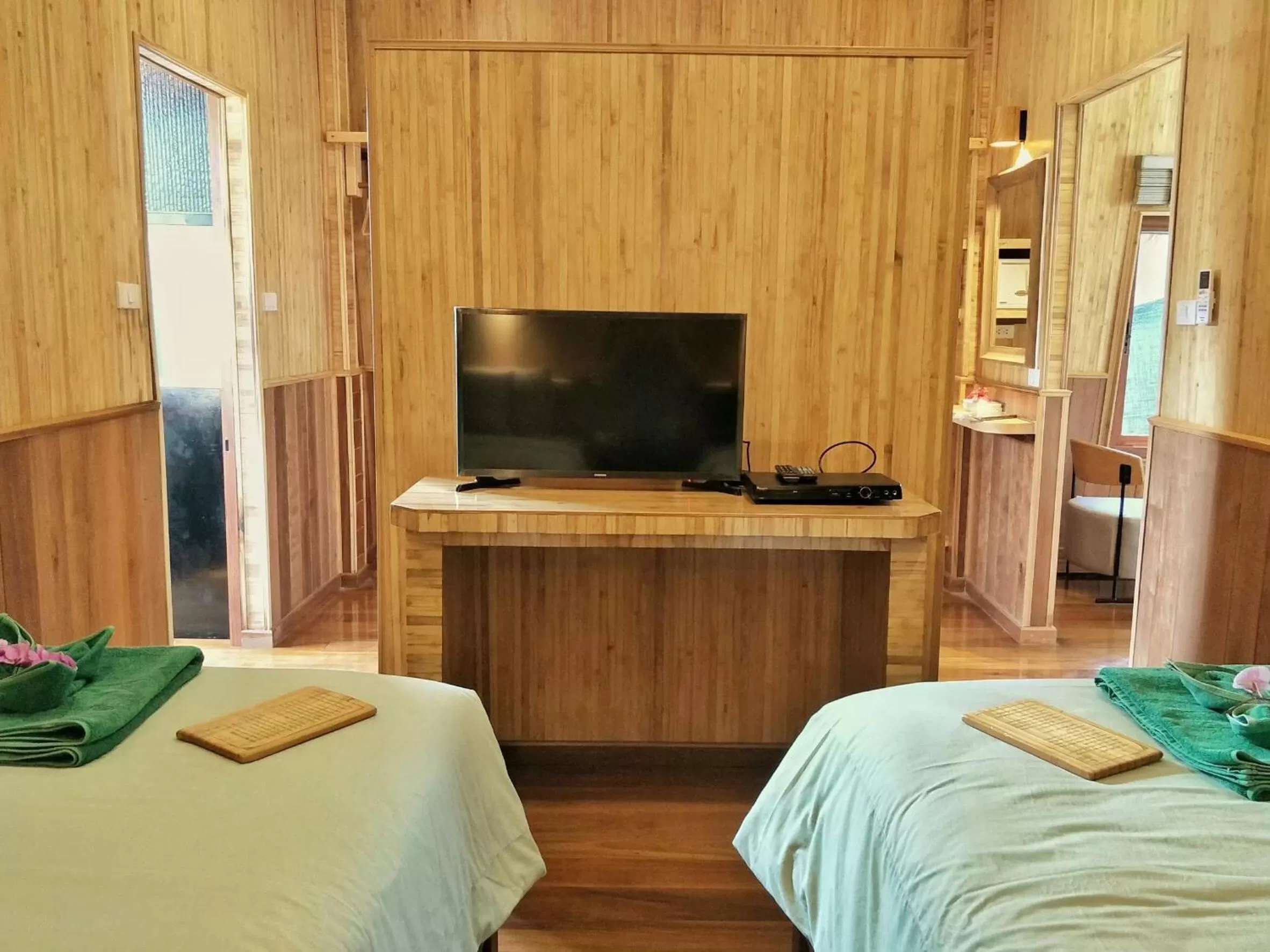 Property building, Bed in Koh Kood Beach Resort