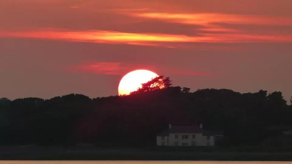 Sunset, Sunrise/Sunset in Anglesey Arms