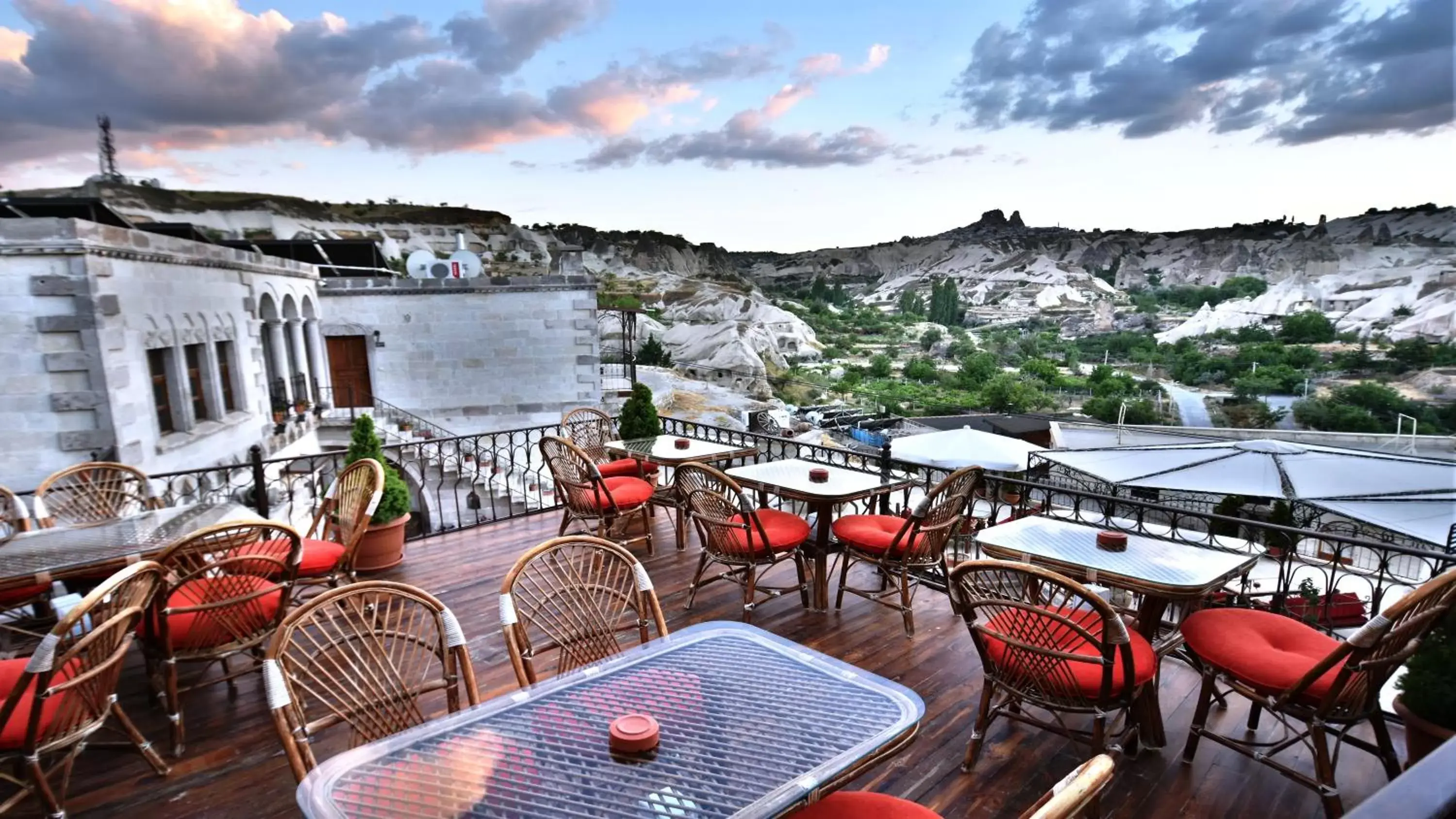 Balcony/Terrace, Restaurant/Places to Eat in Harman Cave Hotel