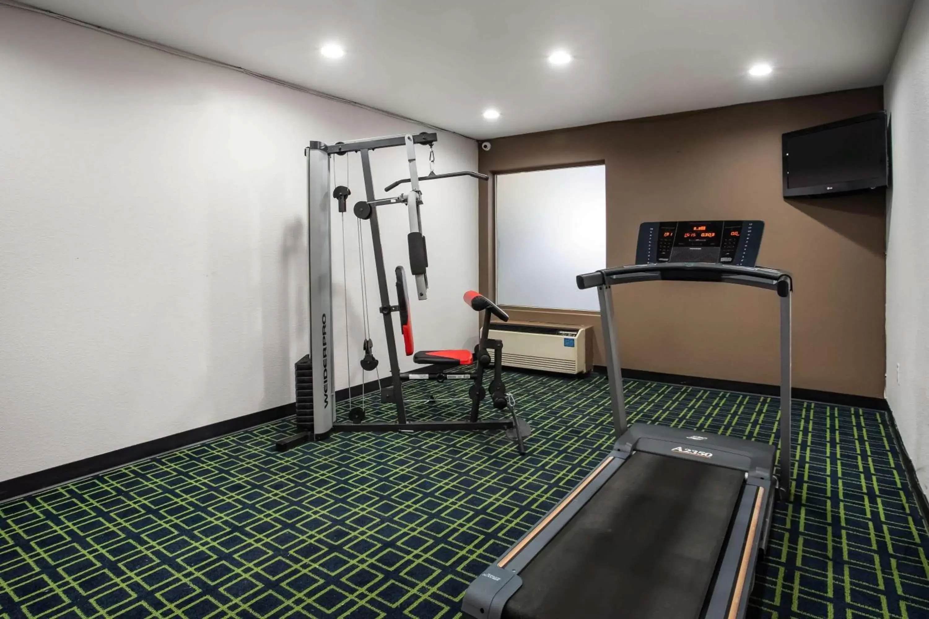 Activities, Fitness Center/Facilities in Travelodge by Wyndham Fort Wayne North