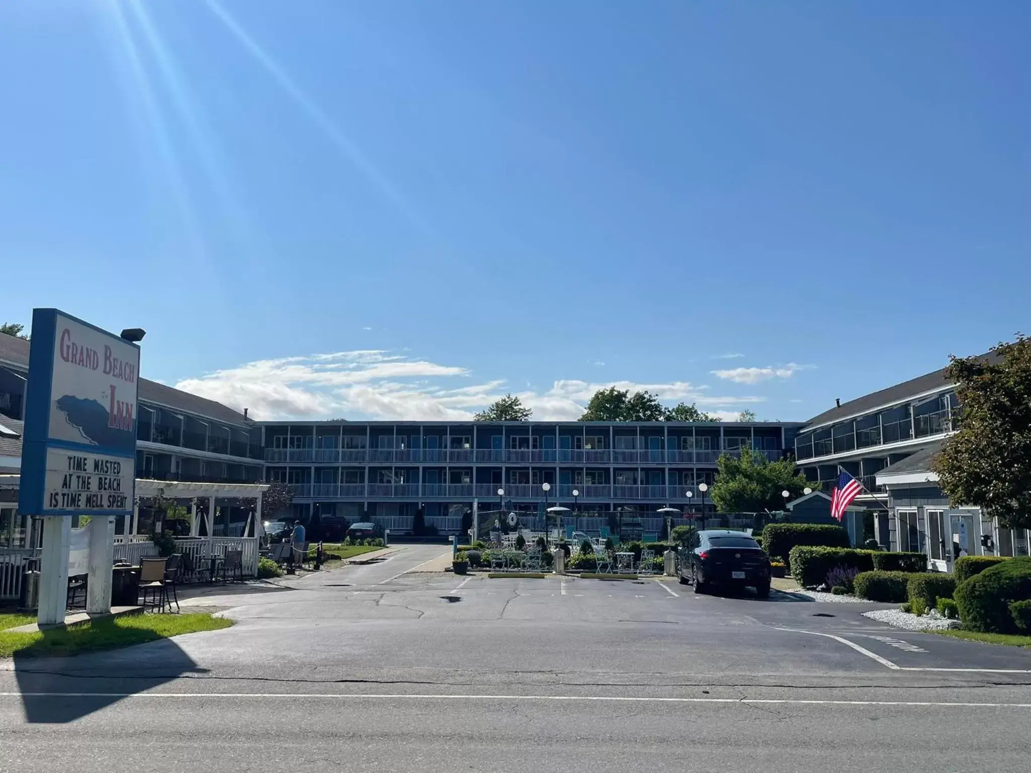 Property Building in Grand Beach Inn