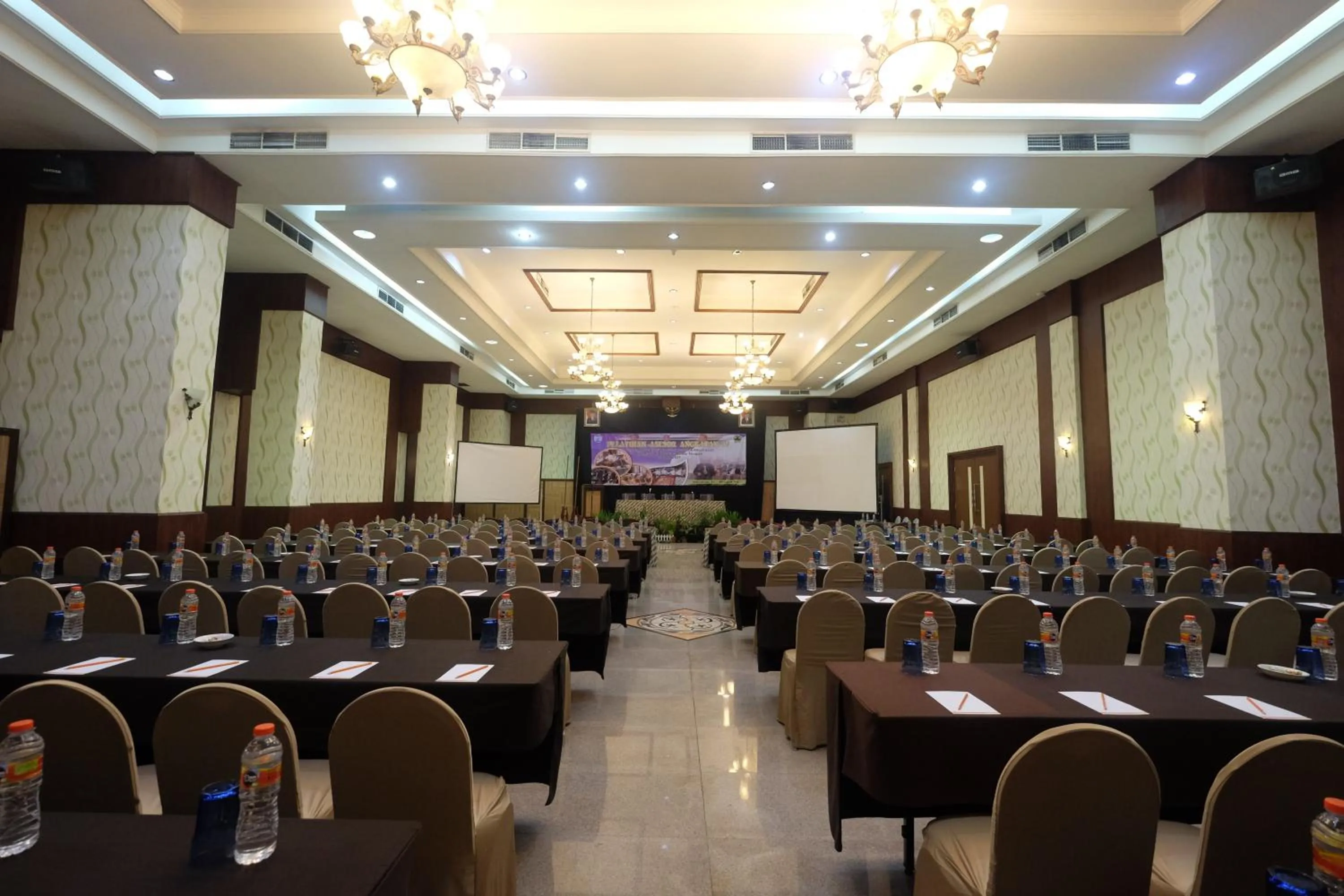 Banquet/Function facilities in Pandanaran Hotel